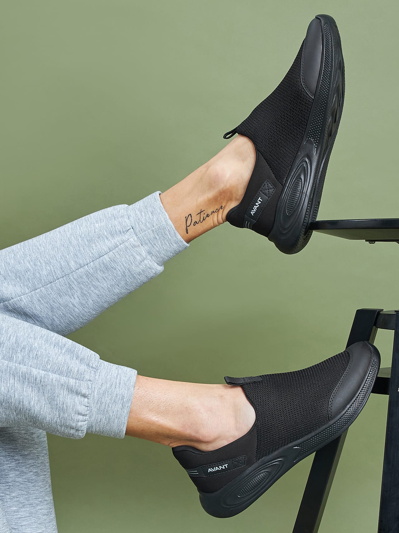 Avant Men's Comfit Slip-On Walking Shoes - Black