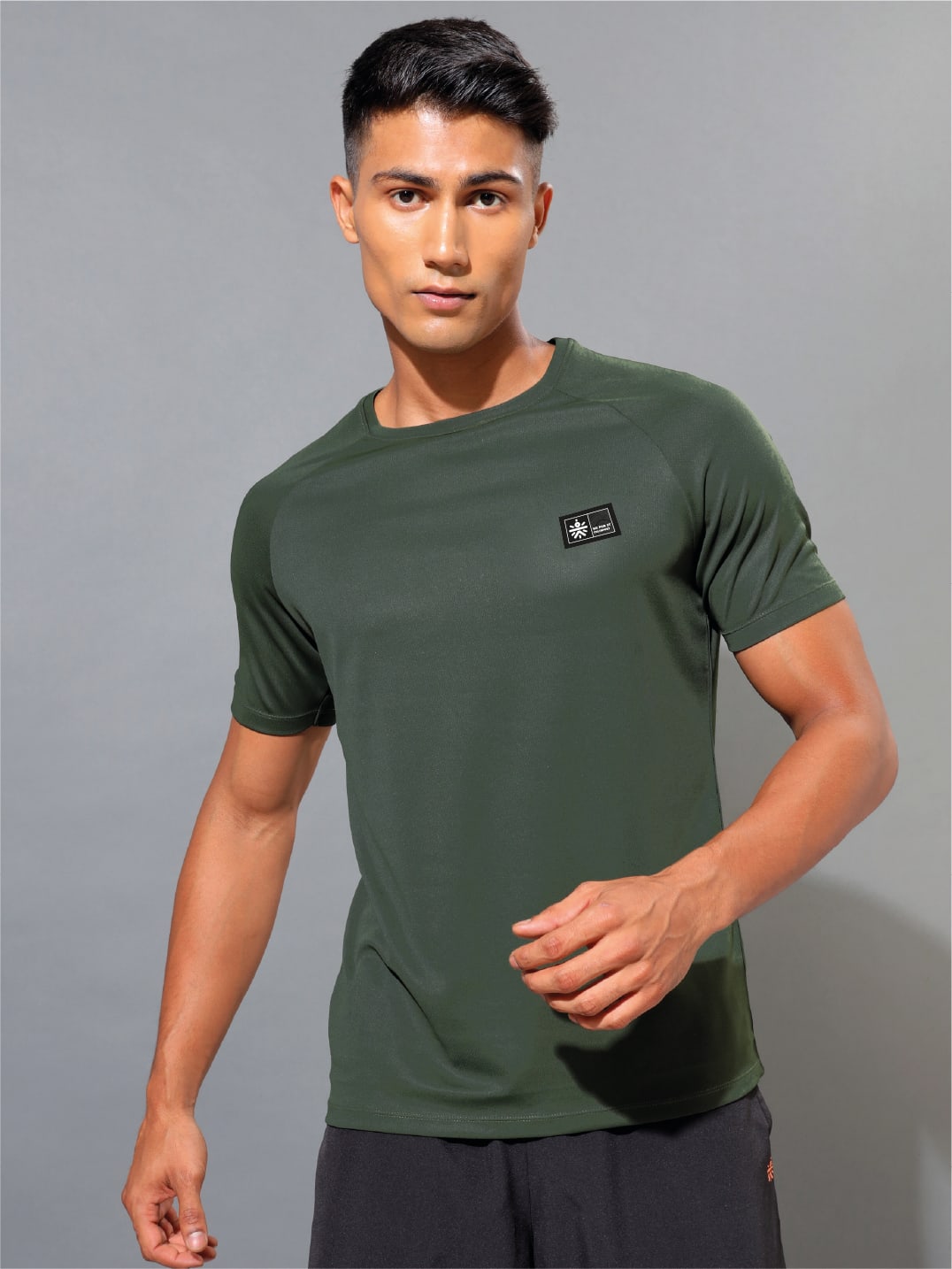 Solid Raglan T-shirt with Logo