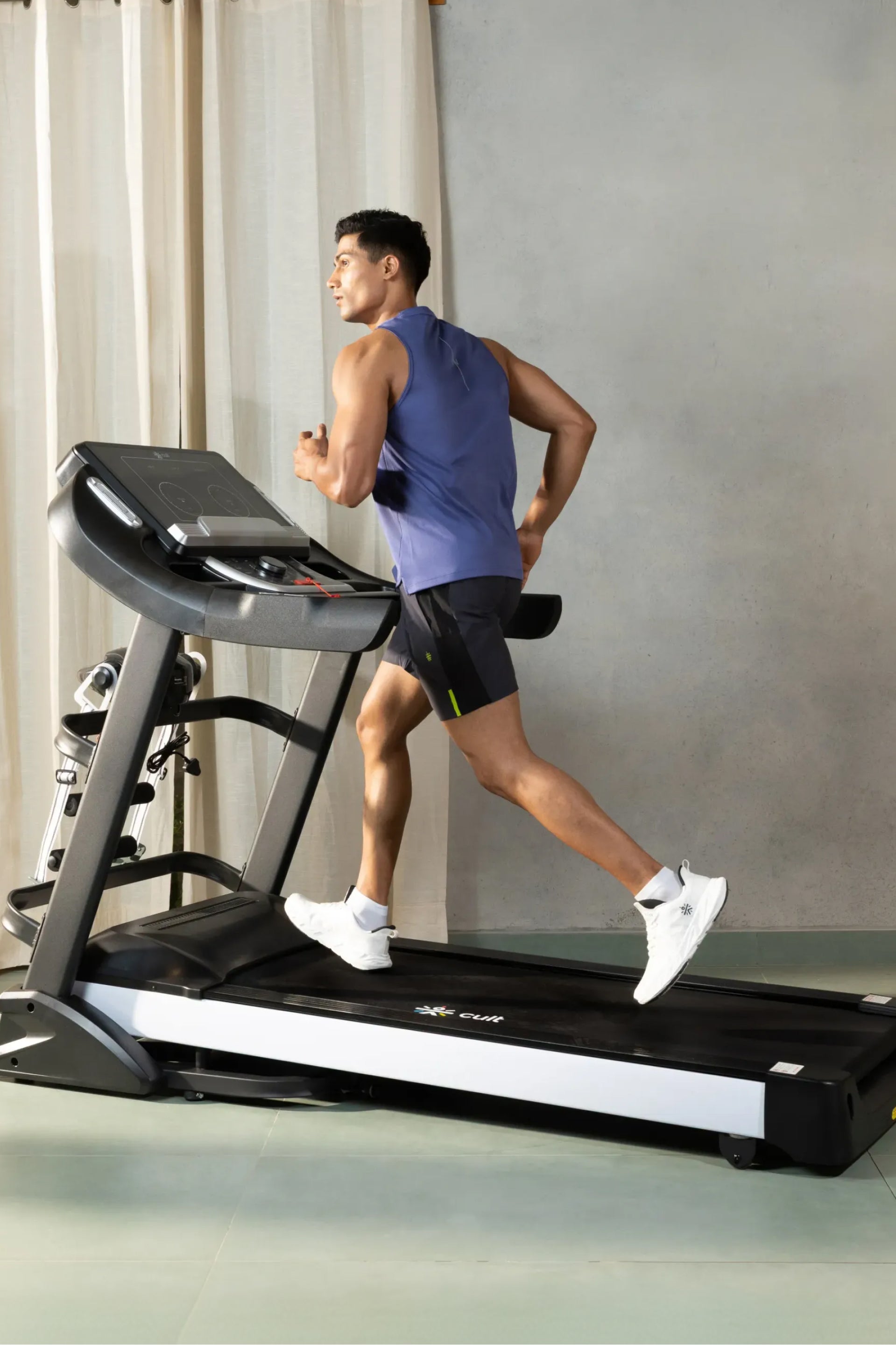 Smartrun Davie 7 HP Peak Treadmill | 15-level Auto-Incline & Massager | Max Weight-150kg | Max Speed-20kmph (with 6 Months Extended Warranty)