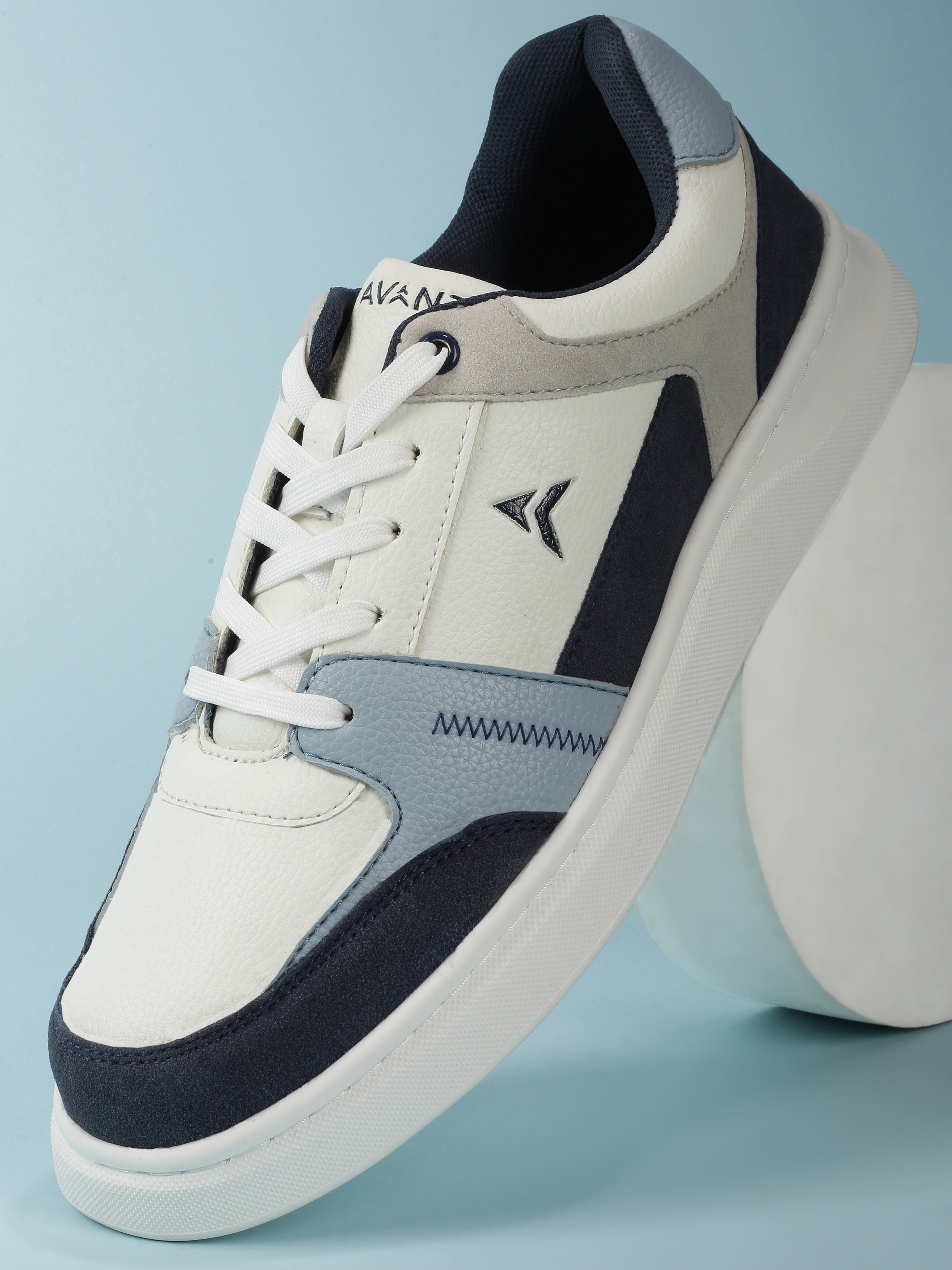 Avant Men's Cobalt Casual Sneakers - White