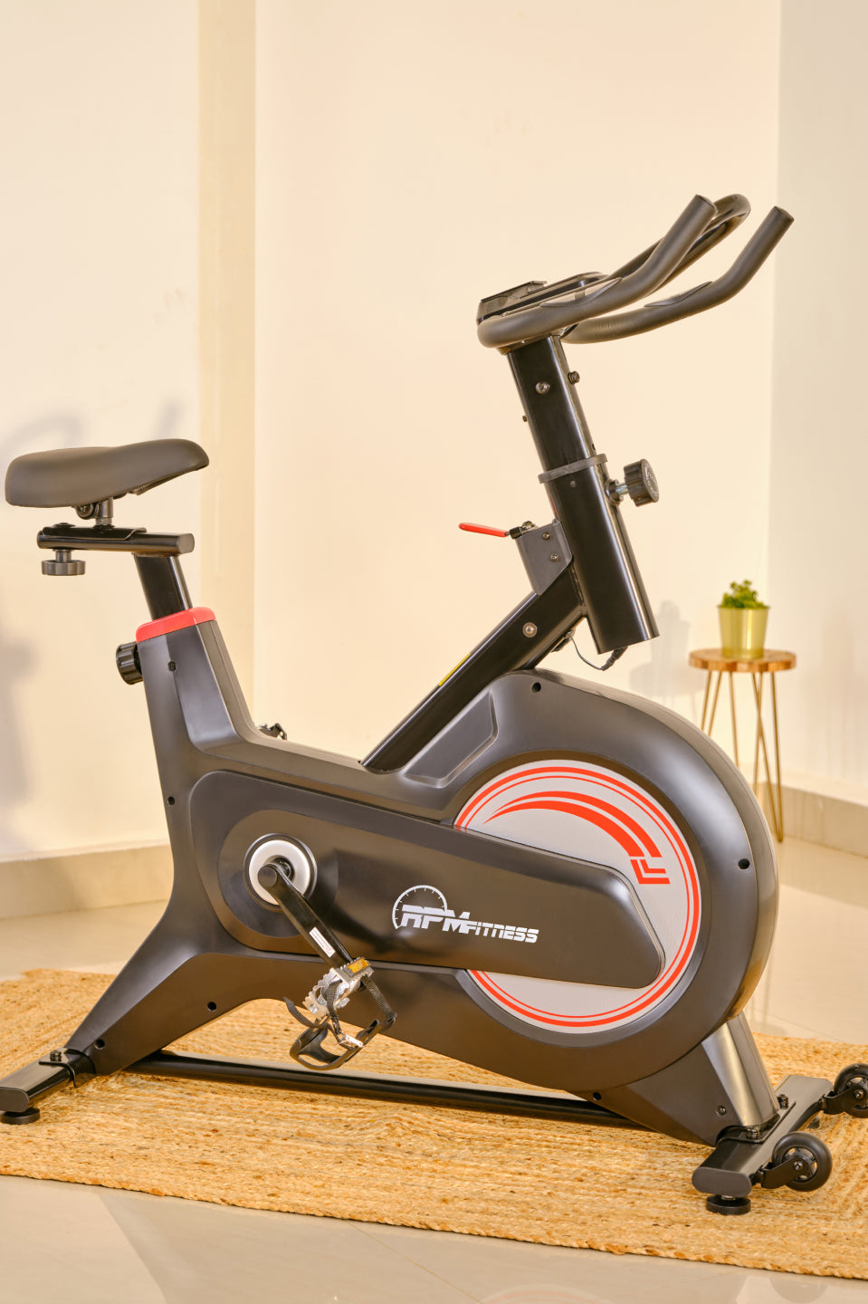 RPM600 NoiseFree Spinbike | 6kg Flywheel | Max Weight 110kg | 8 Level Magnetic Resistance | Black & White (with 6 months extended warranty)