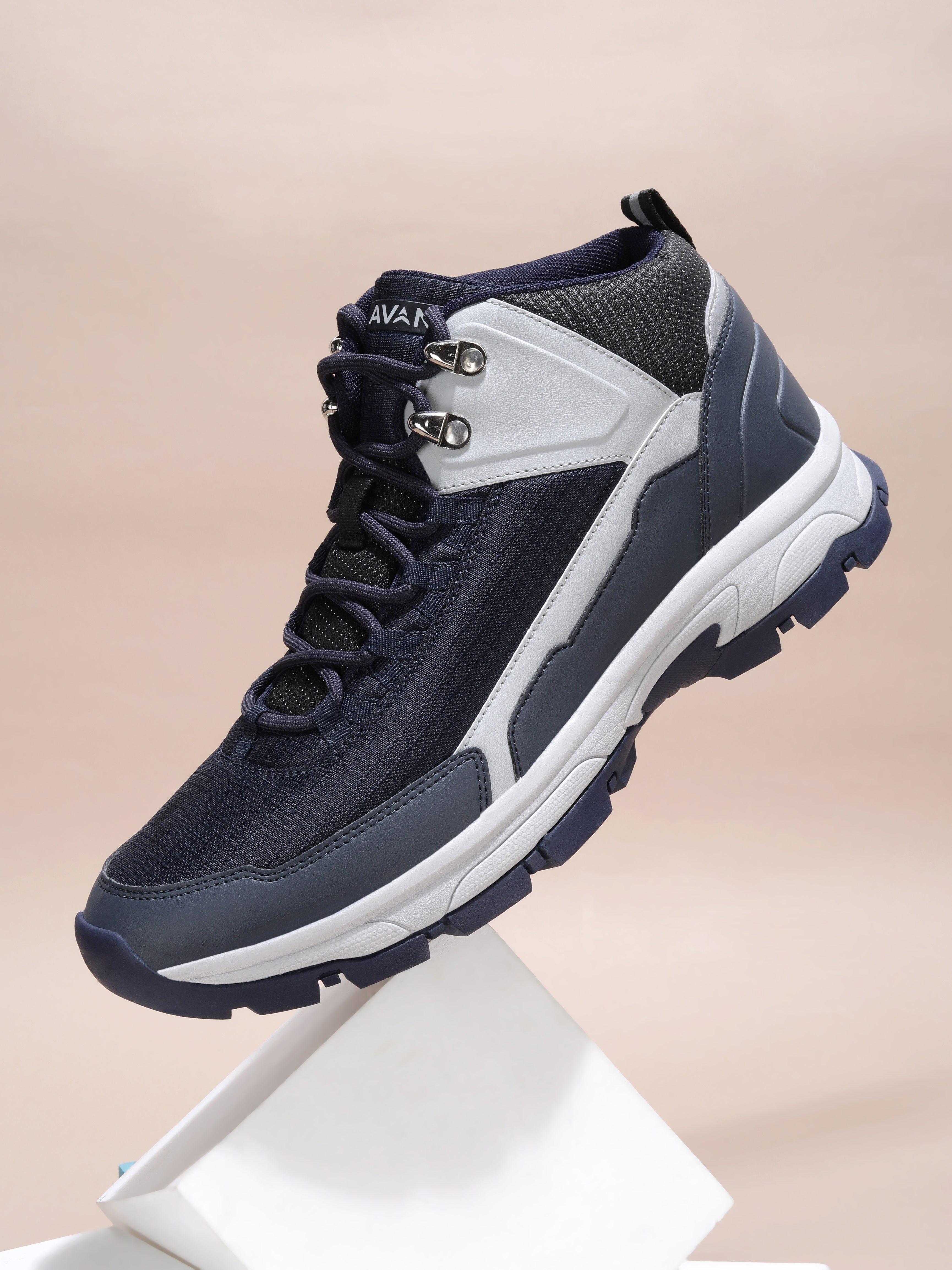 Avant Men's TerraTread Outdoor Shoes - Navy