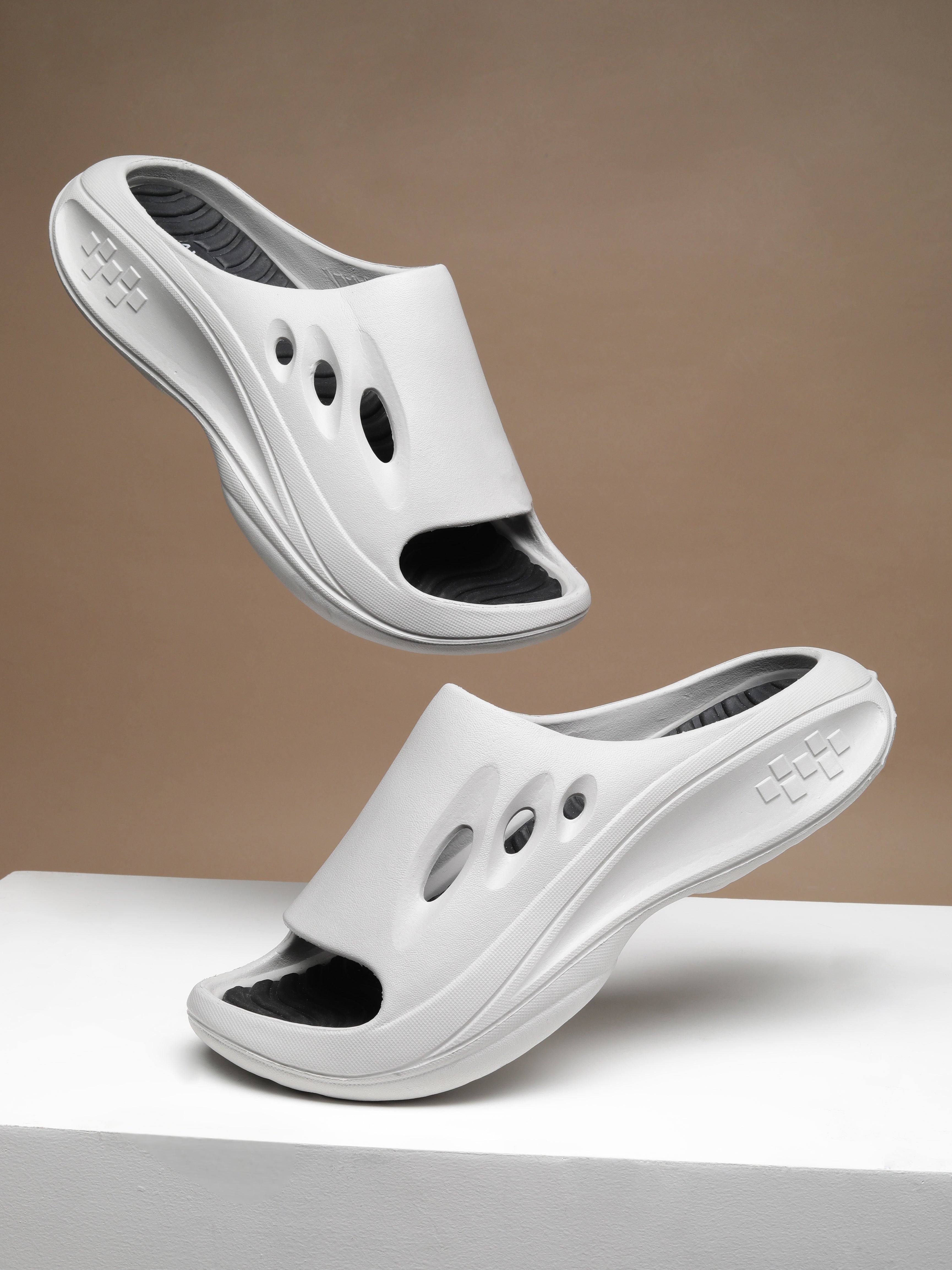 1 e0ad9ab8 40dd 42e4 9240 a7f52bd63e36