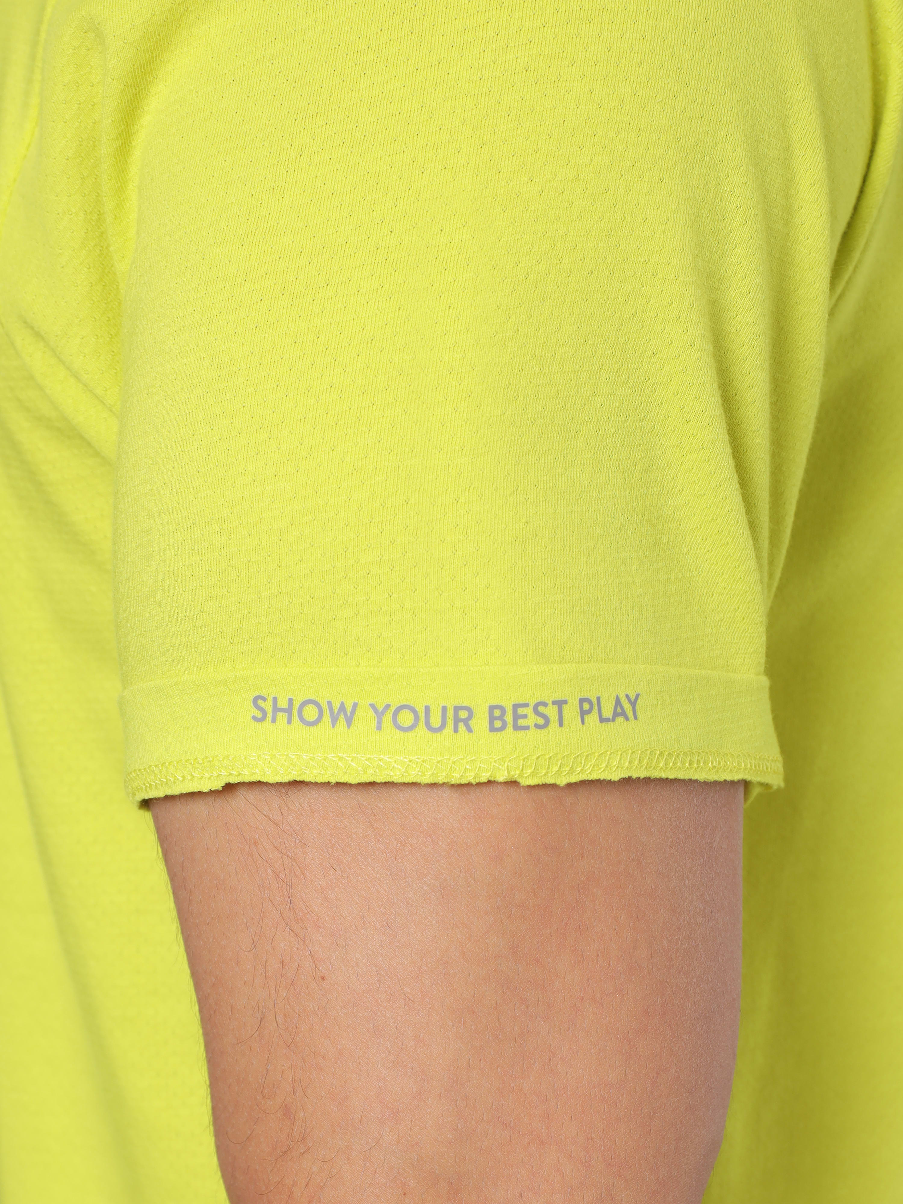 Minimalistic Print T-shirt