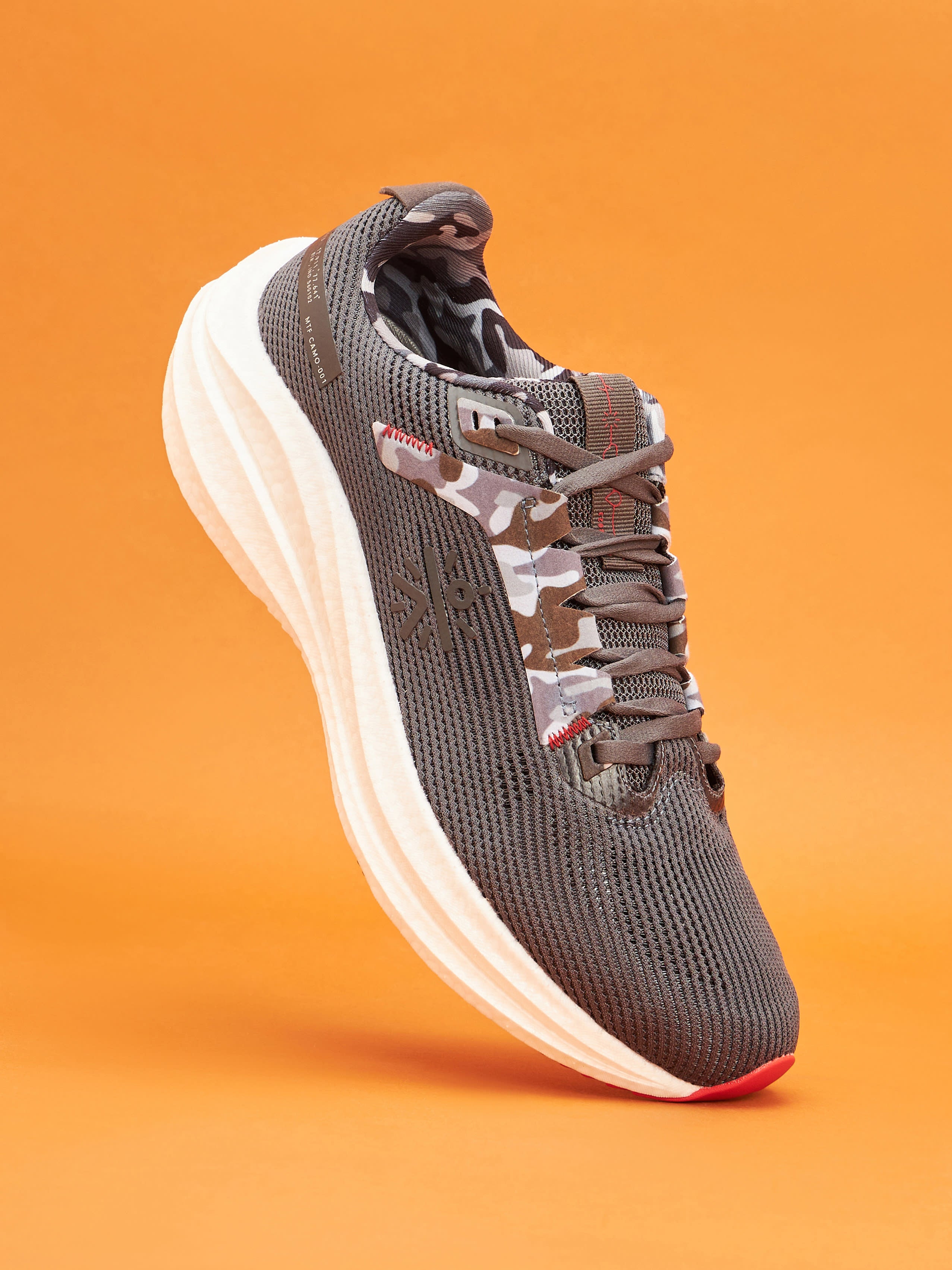 cult Versa DFNDR Men Running Shoes - Grey/Red