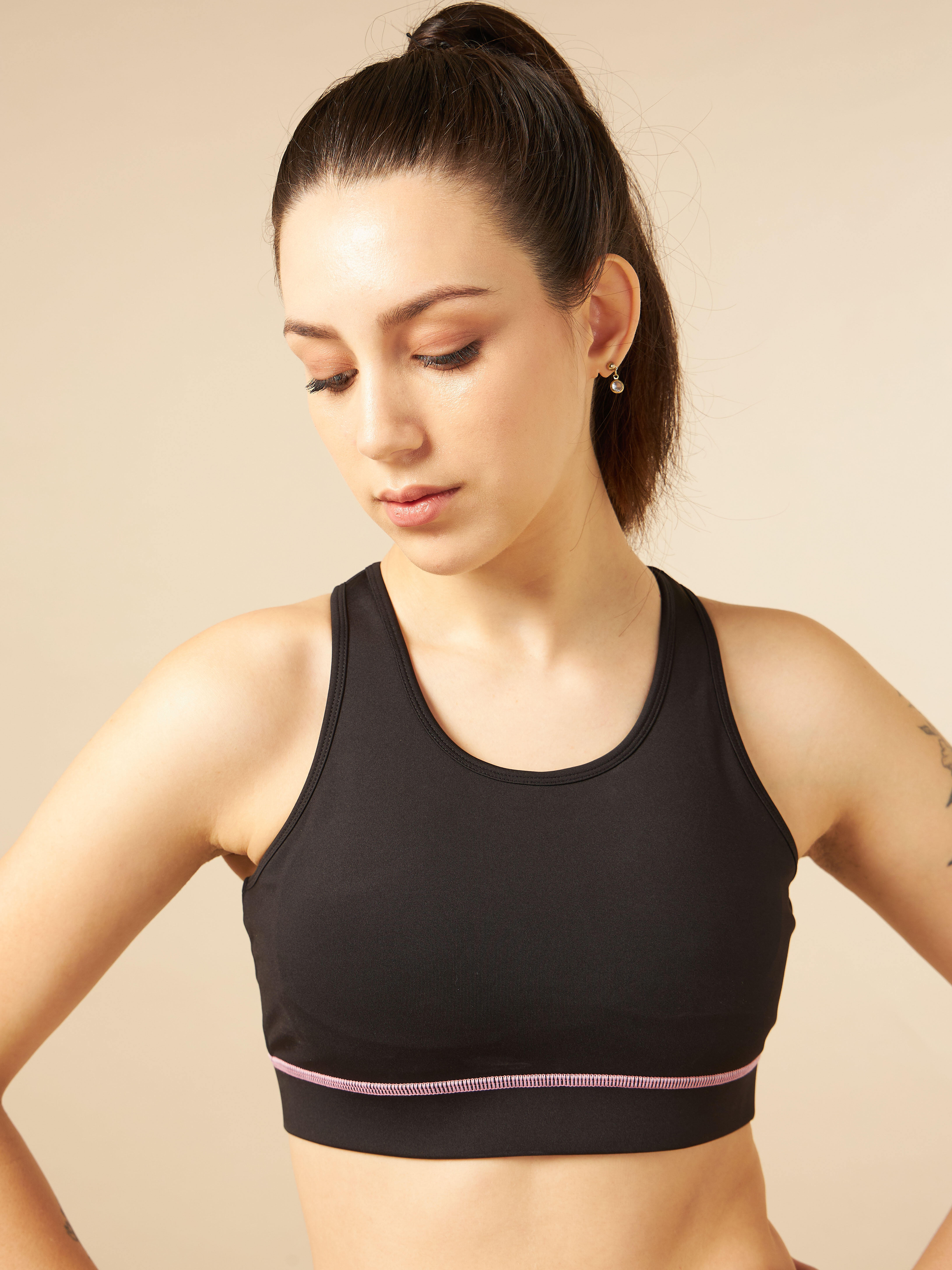 Black Train-in Medium Support Sports Bra