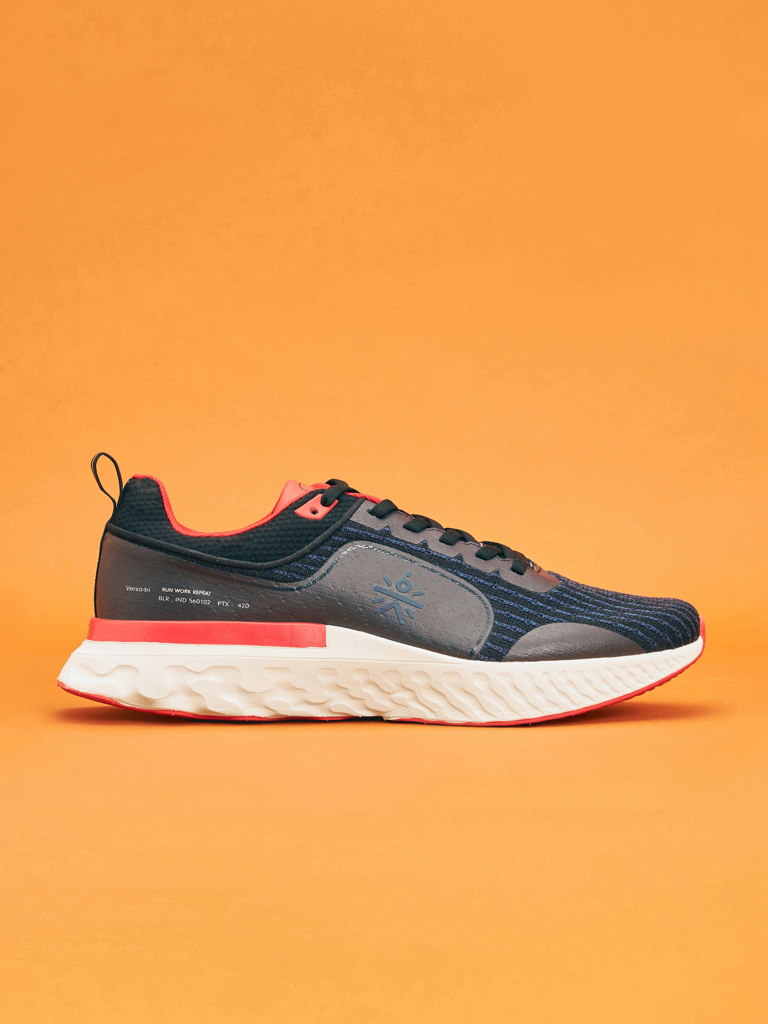 cult Versa Maze Men Running Shoes - Charcoal/Red