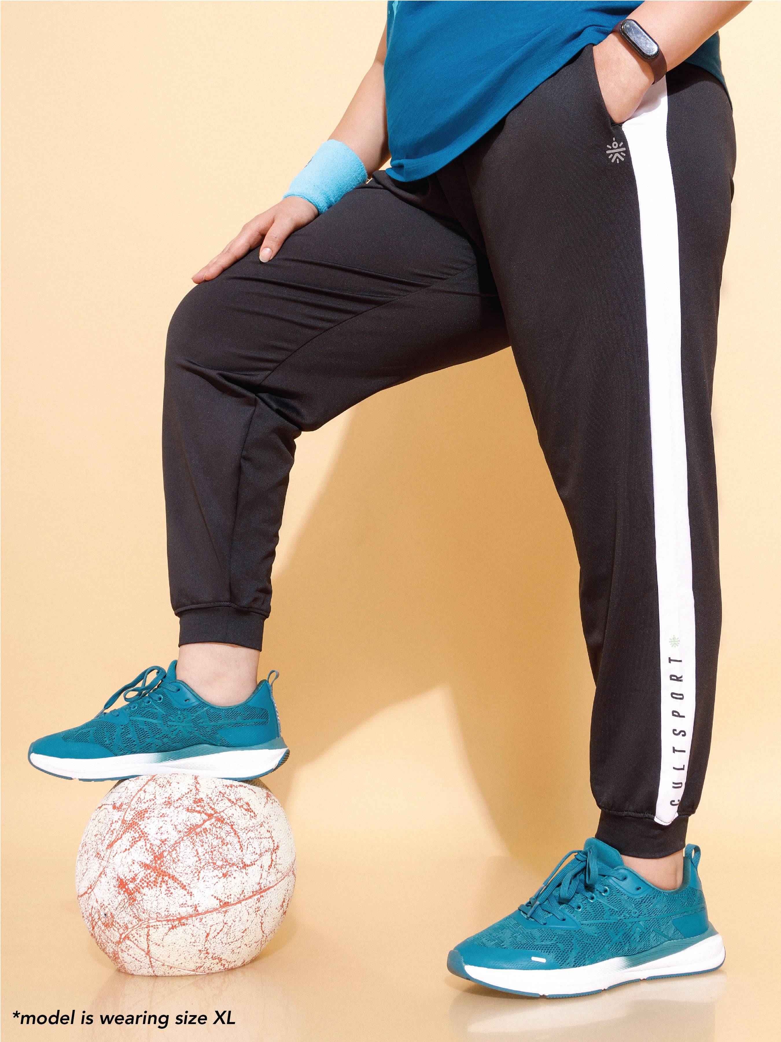 Women Blue Vitals Solid Running Joggers