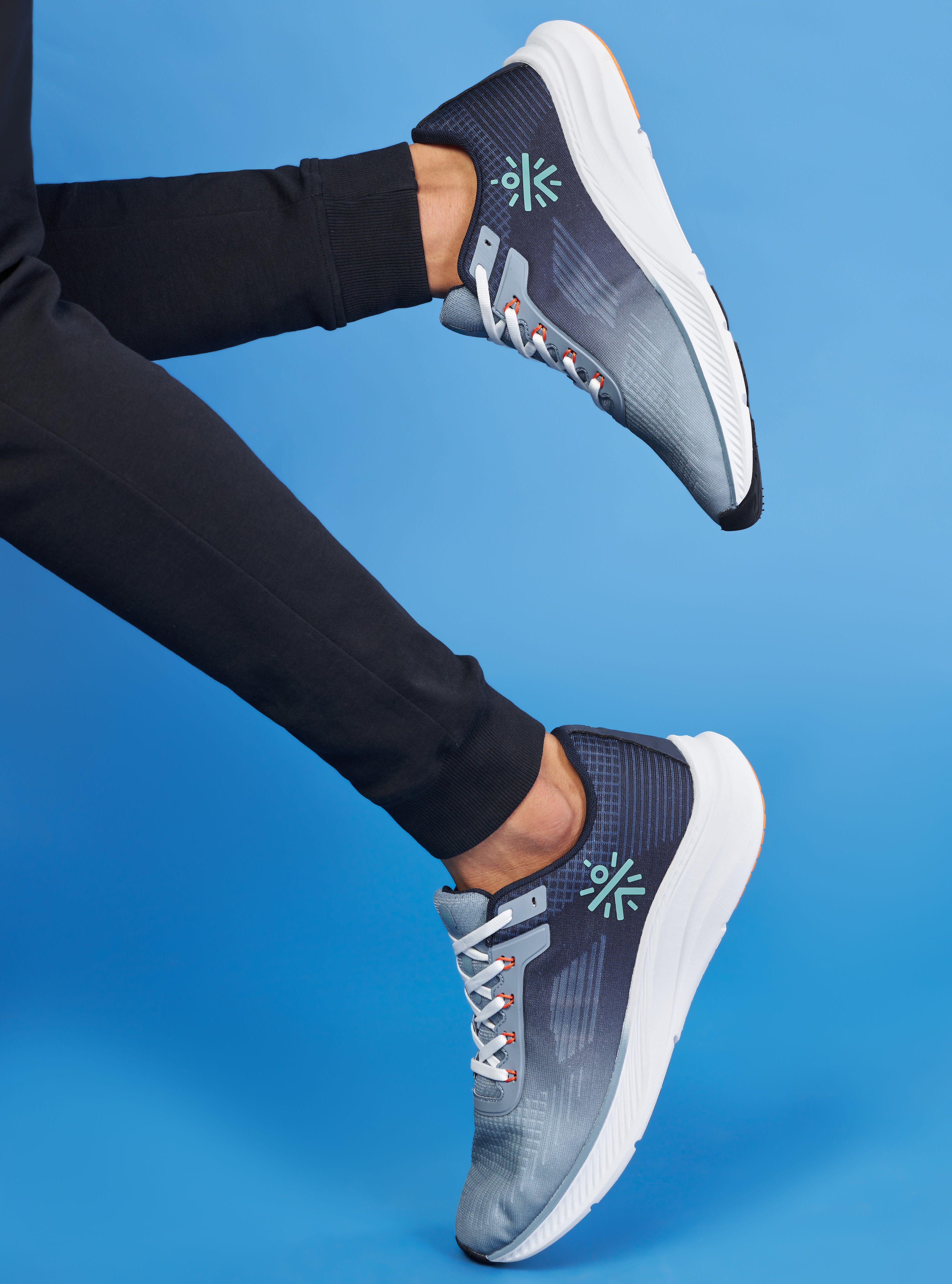 cult Thunderbird Men Running Shoes - Sky Blue