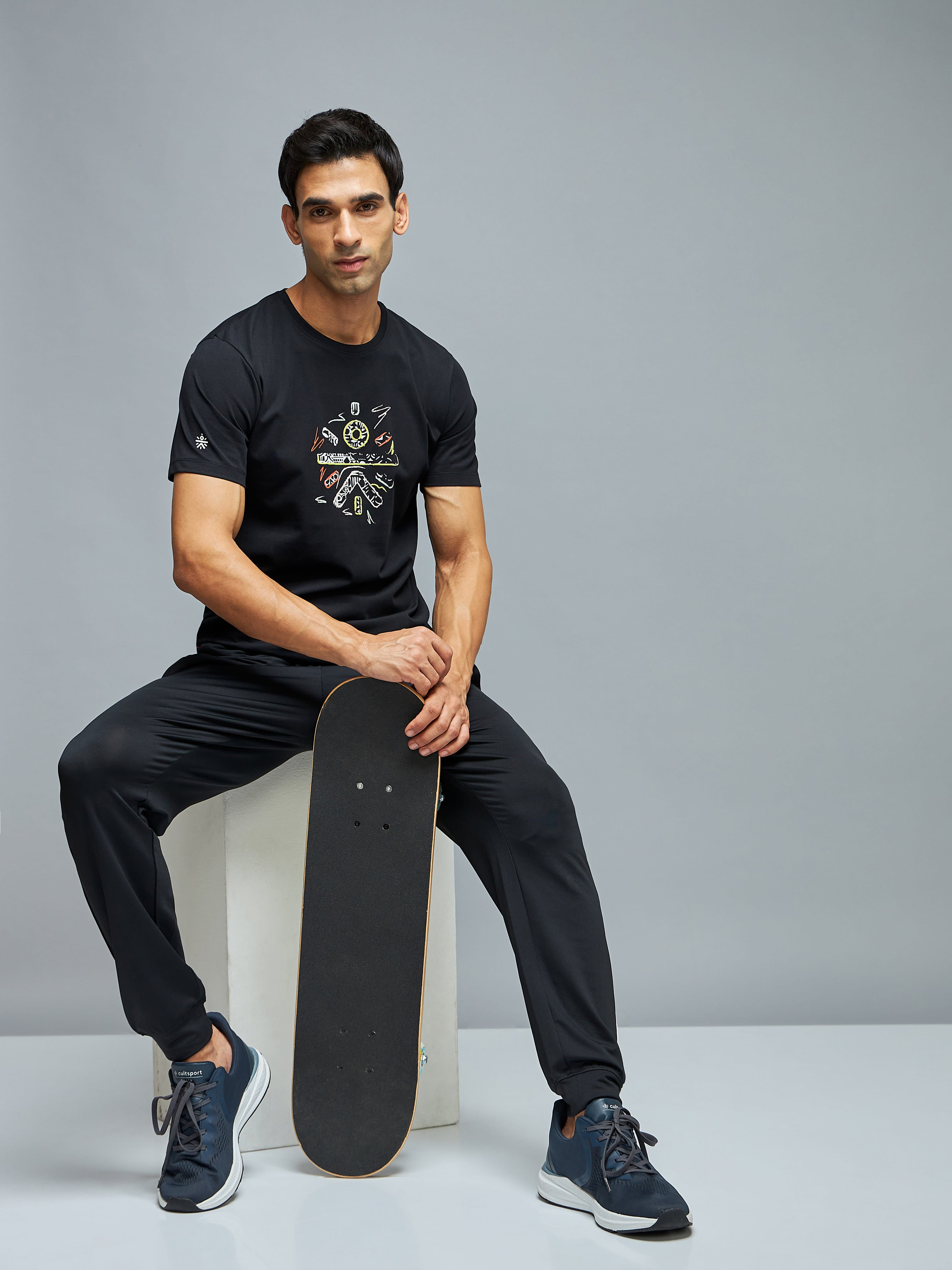 Signature Logo Graphic T-shirt