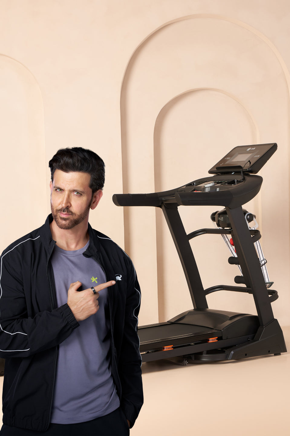 Cultrun M6 Nova 6 HP Peak Treadmill | 15-level Auto-Incline & Massager | Max Weight-140kg | Max Speed-18kmph (with 6 Months Extended Warranty)