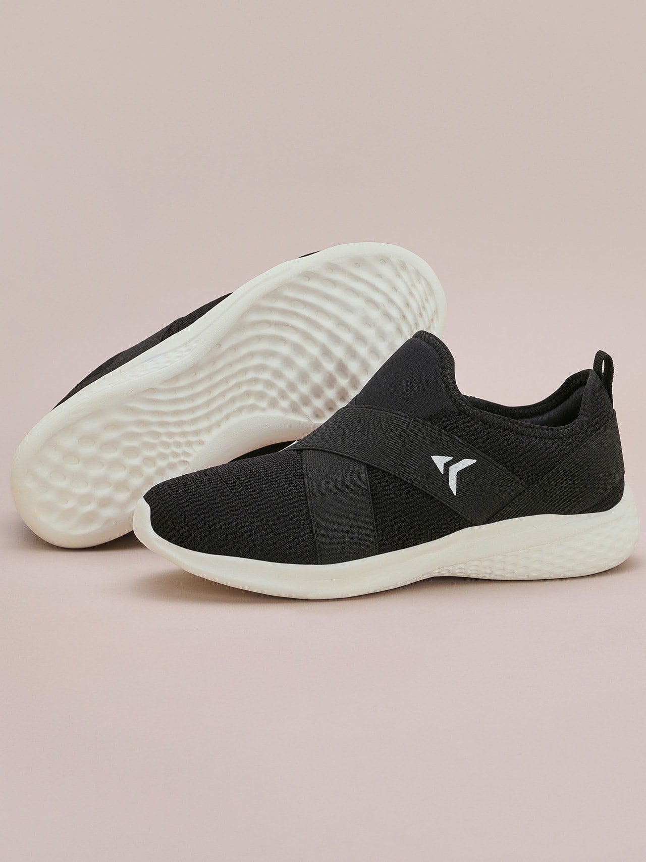 Avant Women's Softy Slip-On Walking Shoes - Black