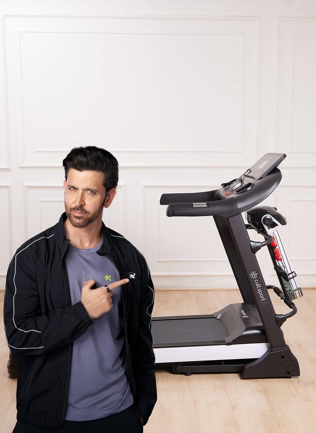 Smartrun Canoas 5.5 HP Peak Treadmill | 15-level Auto-Incline & Massager | Max Weight-130kg | Max Speed-16kmph (with 6 Months Extended Warranty)