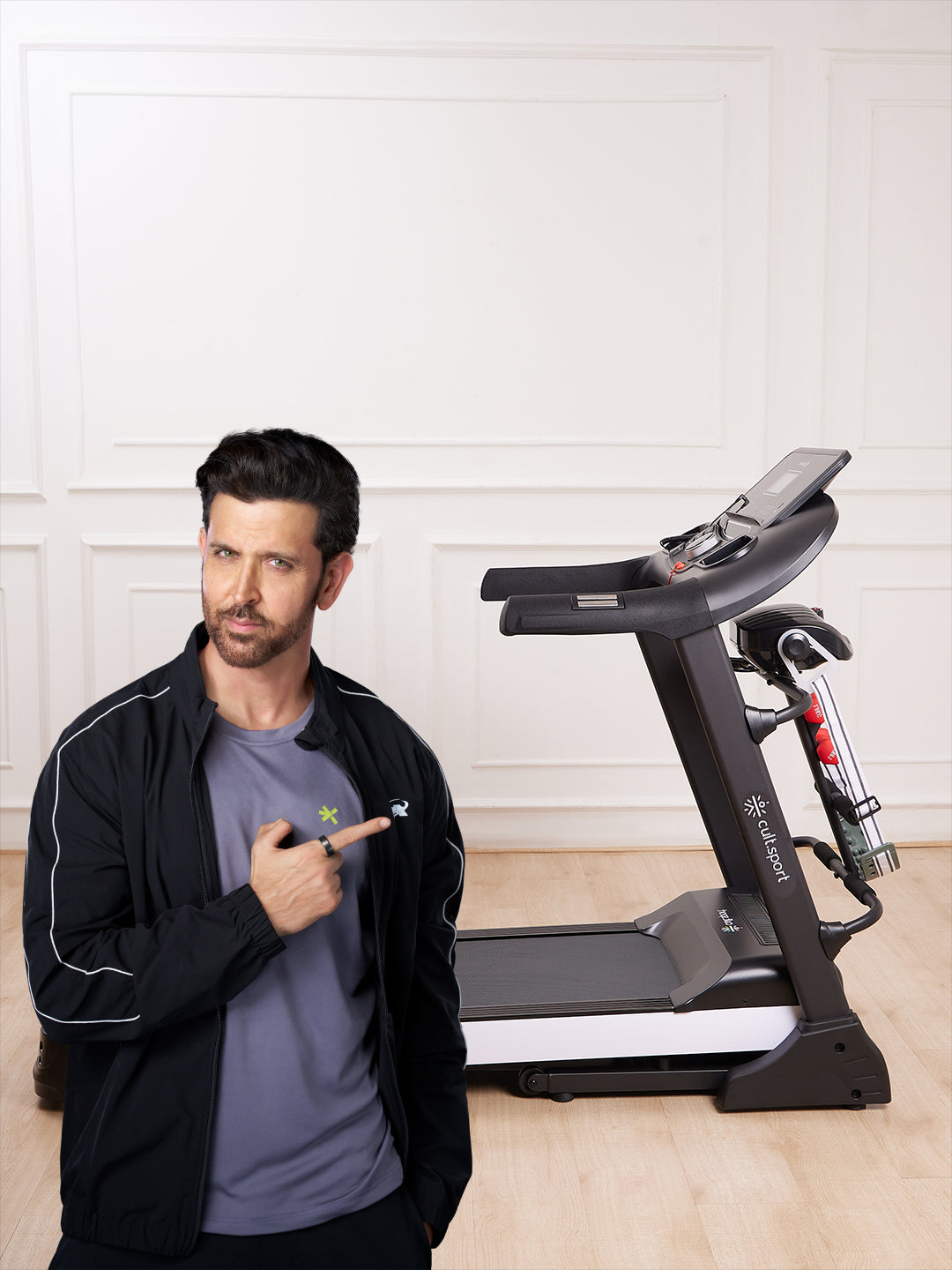 Smartrun Canoas 5.5 HP Peak Treadmill | 15-level Auto-Incline & Massager | Max Weight-130kg | Max Speed-16kmph (with 6 Months Extended Warranty)