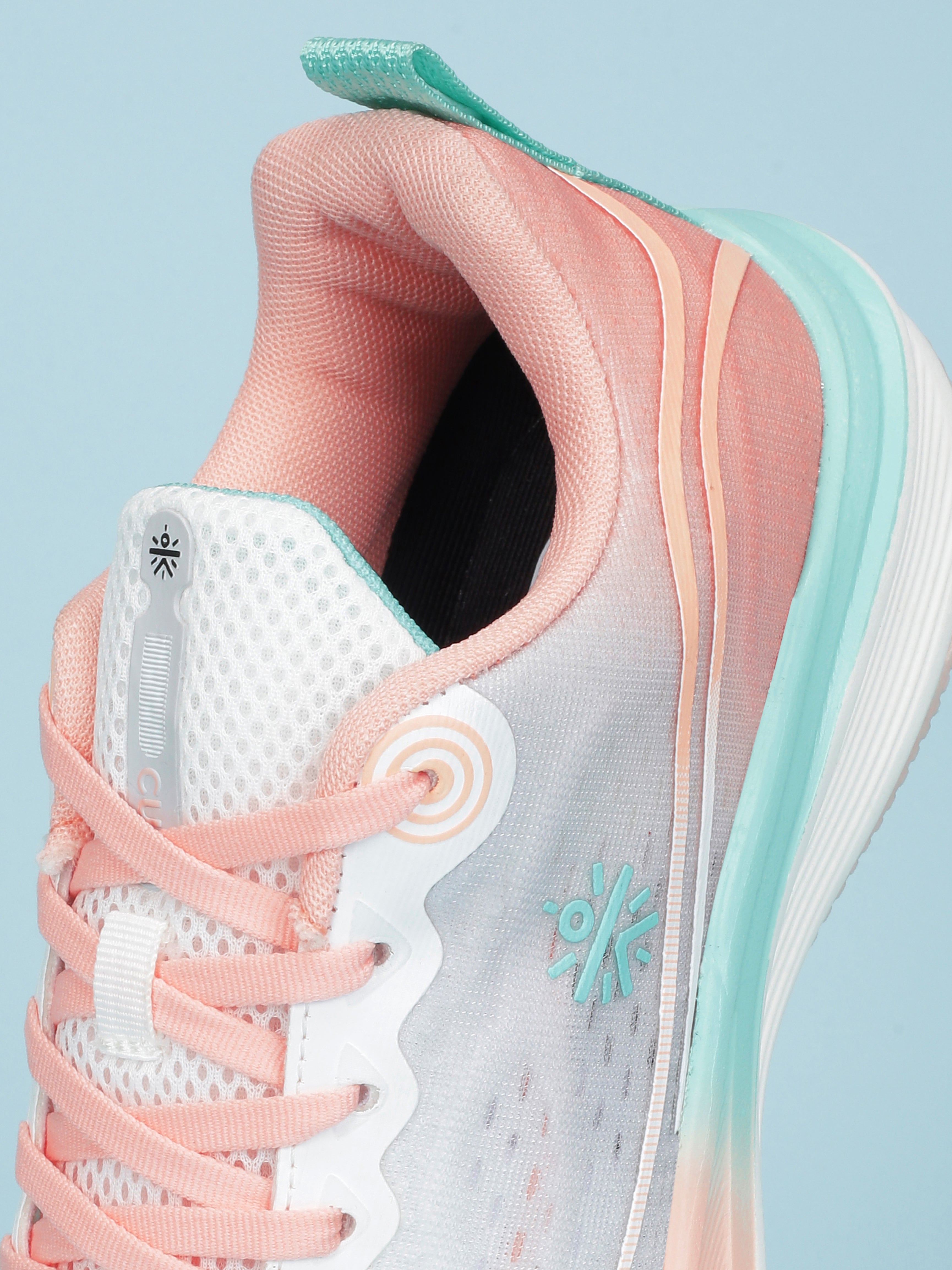 Cult Women's Dynex Running Shoes - White/Peach