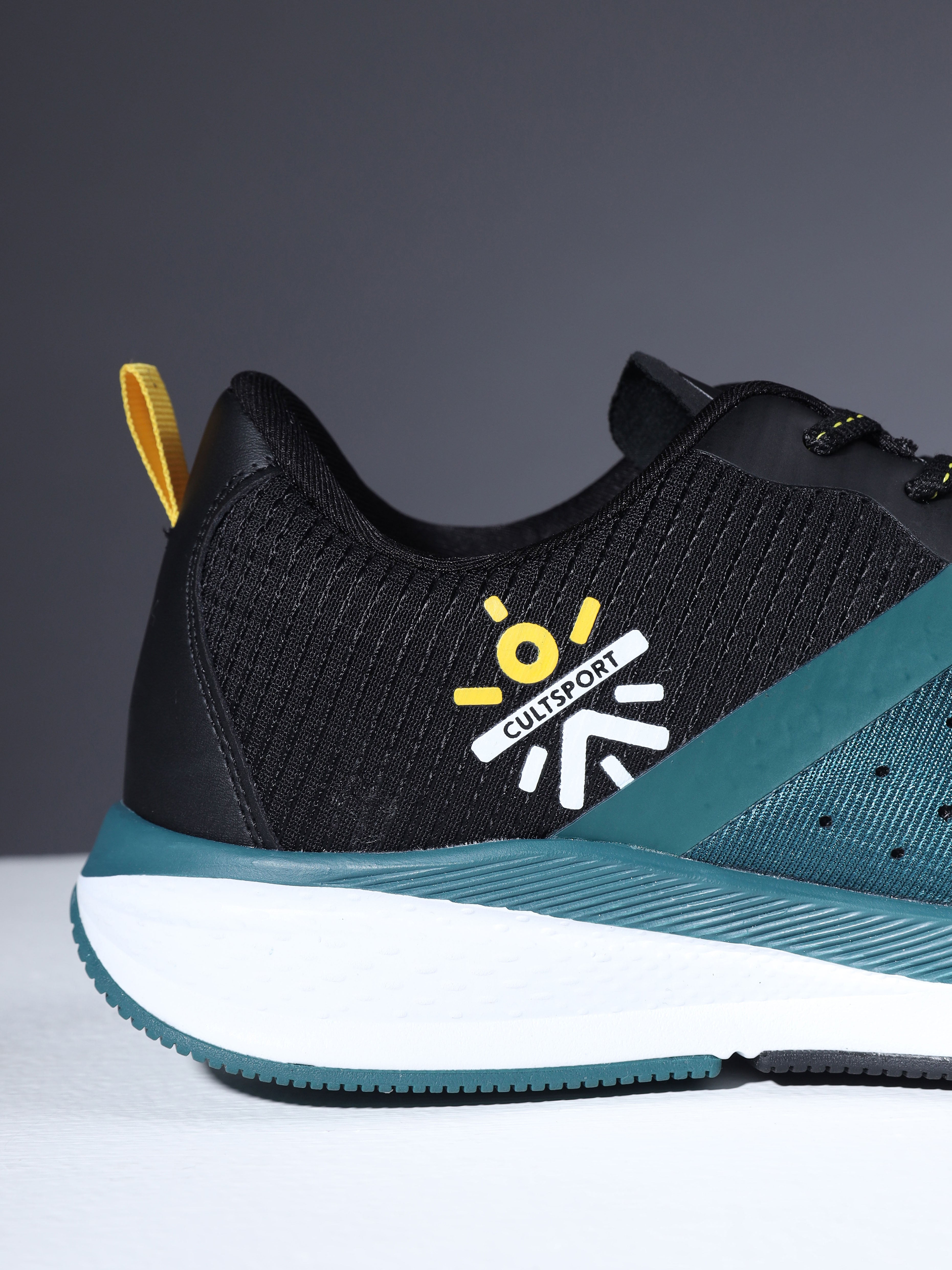 cult Speedster Women Running Shoes - Black/ Dark Teal