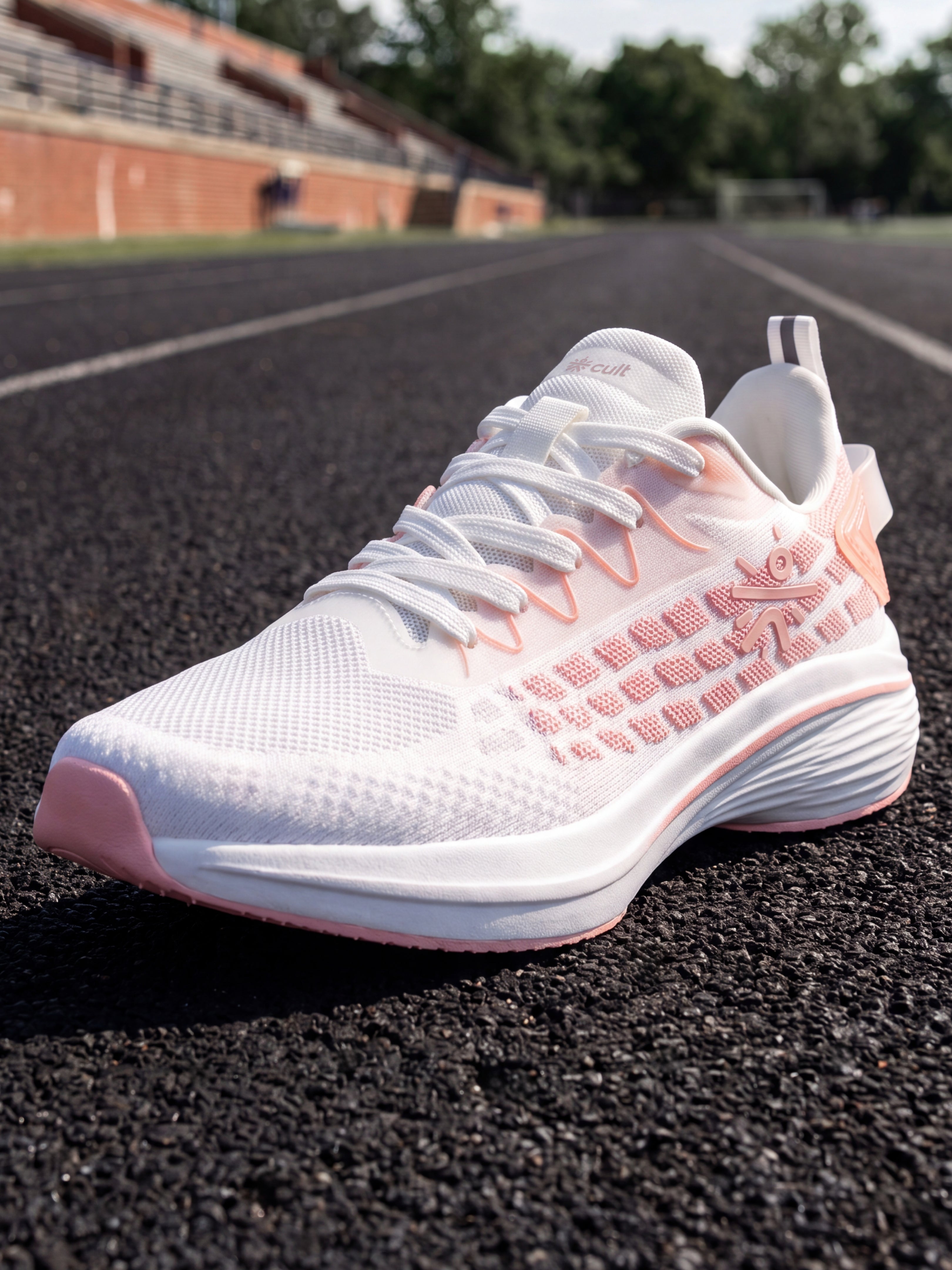 cult Active Women Running Shoes - White/Peach