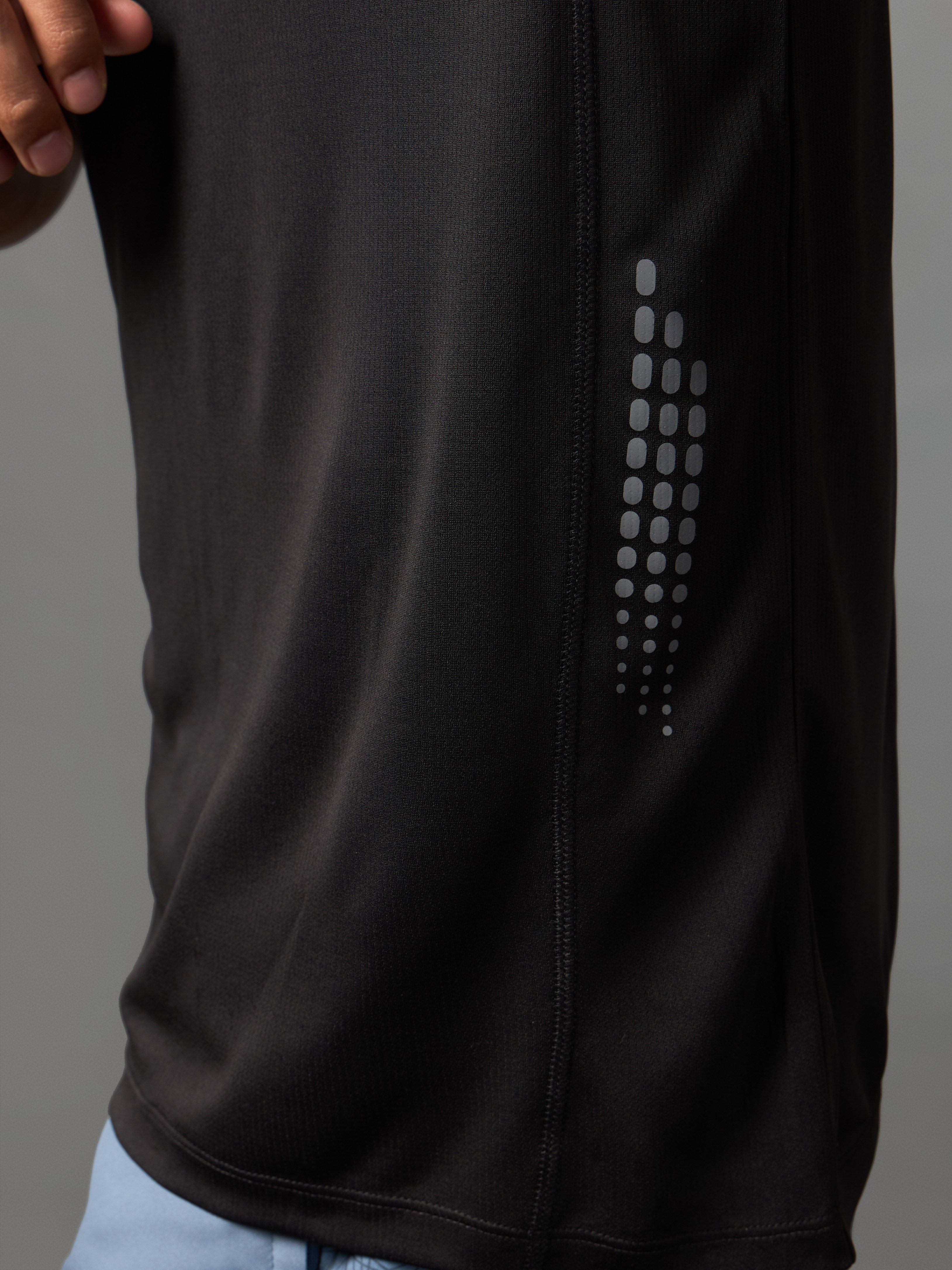 Men's Black Run Elevate T-shirt