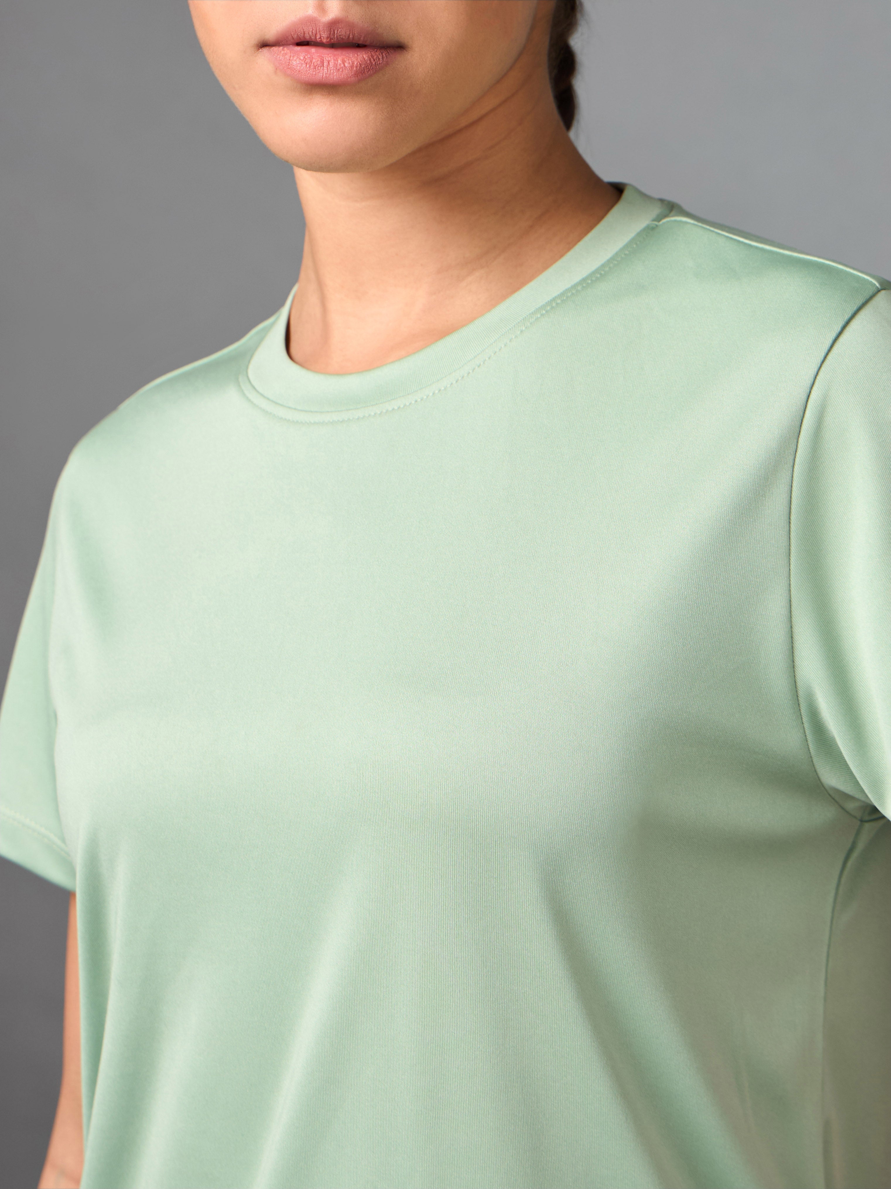 Women's Layered Hem Light Green Running Top