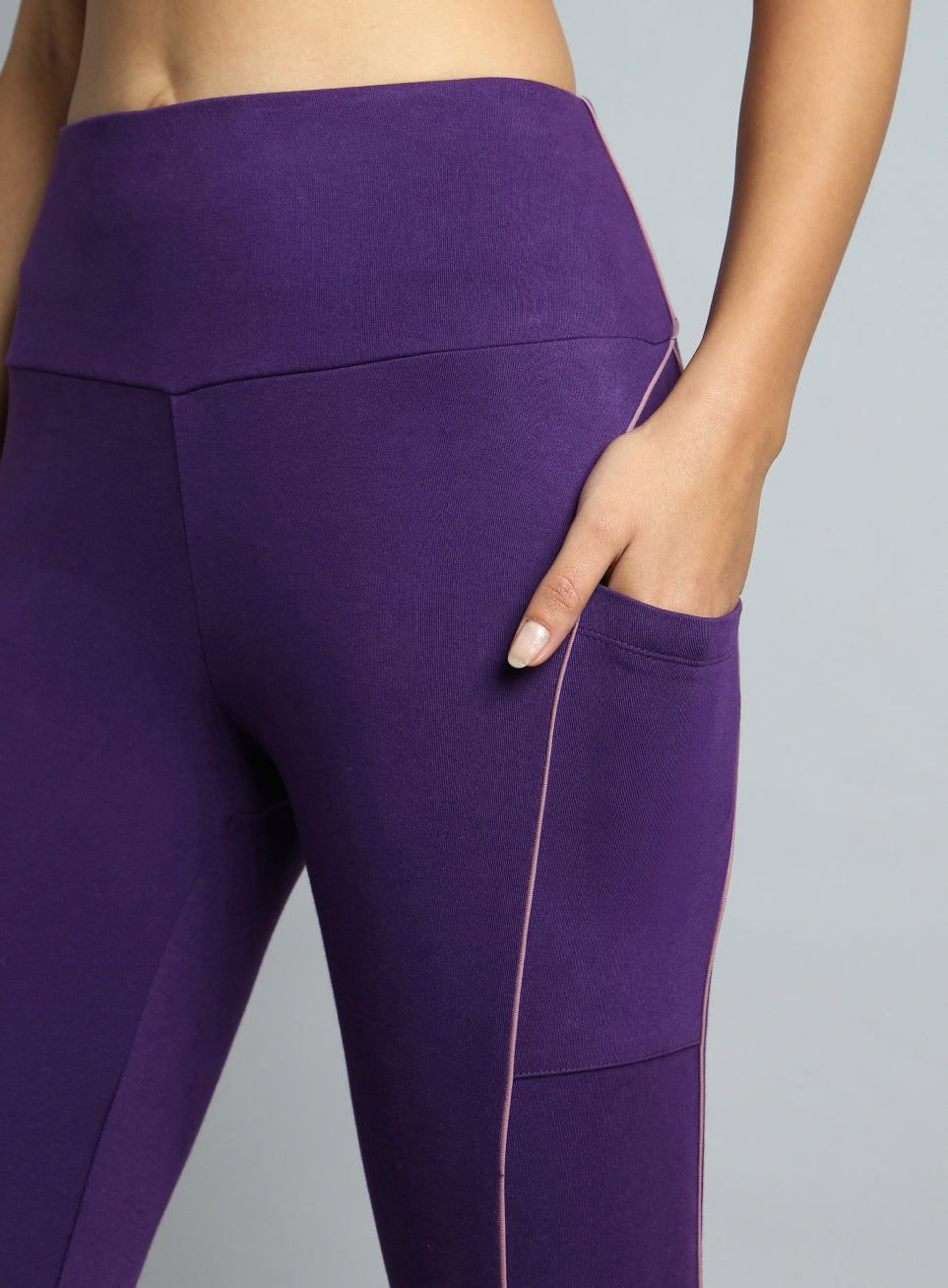Women's Purple Flow Form Cotton Lycra Cropped Tights