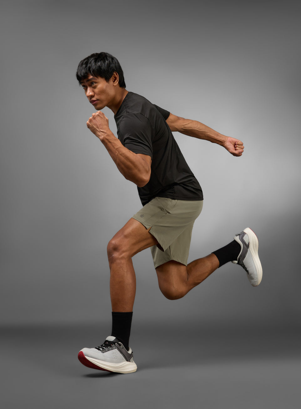 Men's Terrain Run Khaki Shorts