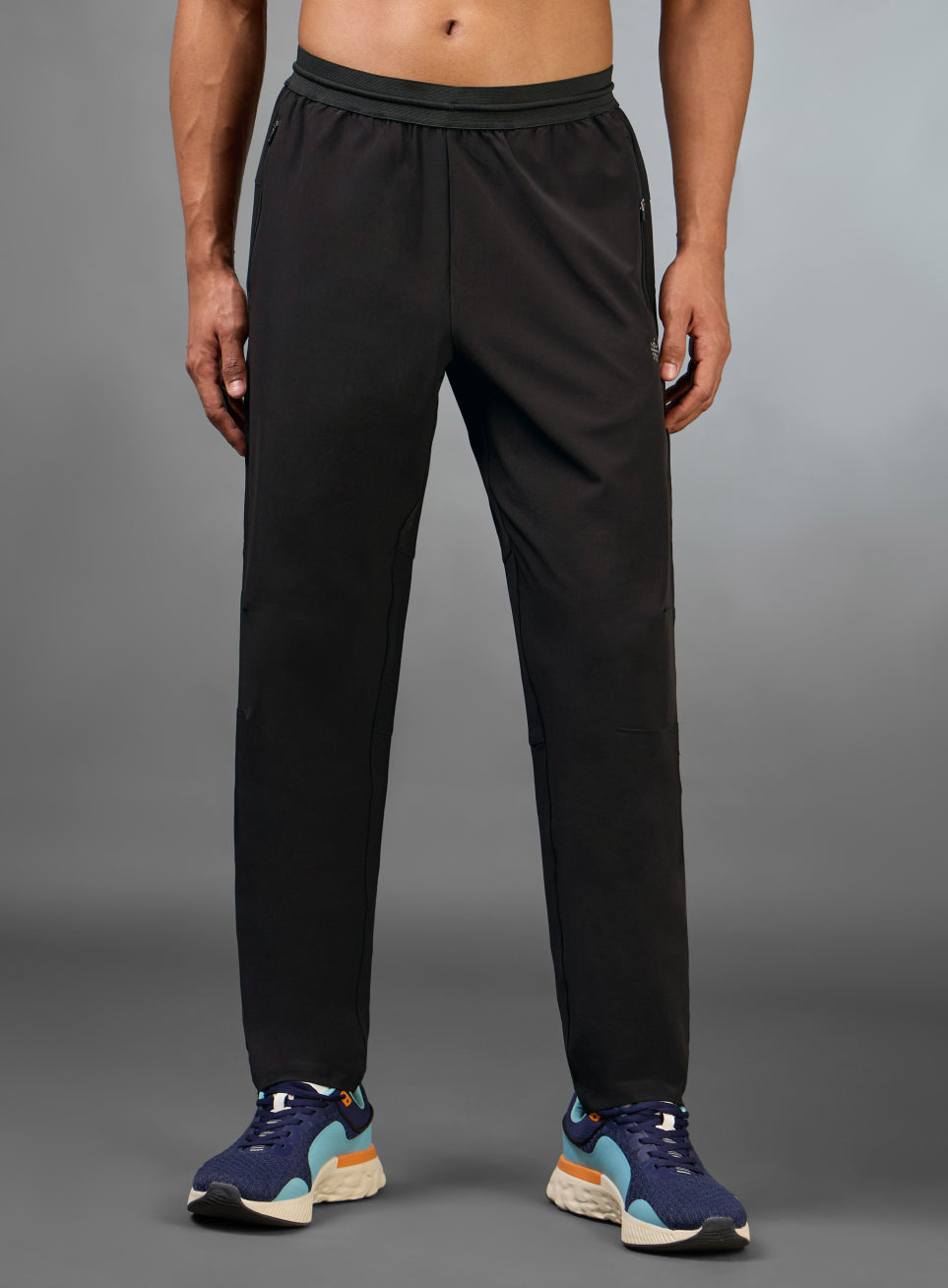 Men's Terrain Run Black Trackpants