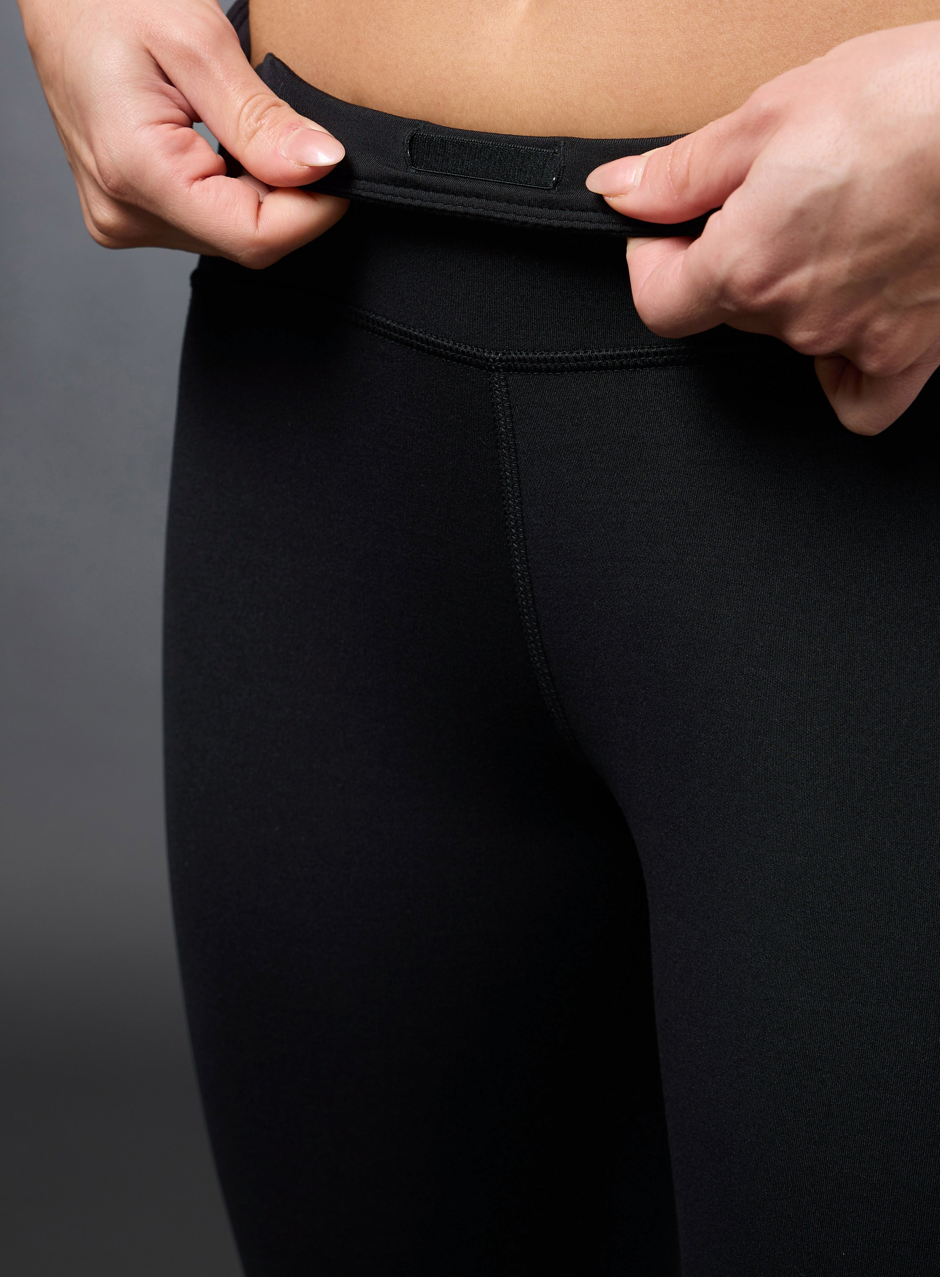 Women's Black Cropped Performance COMFlex Tights