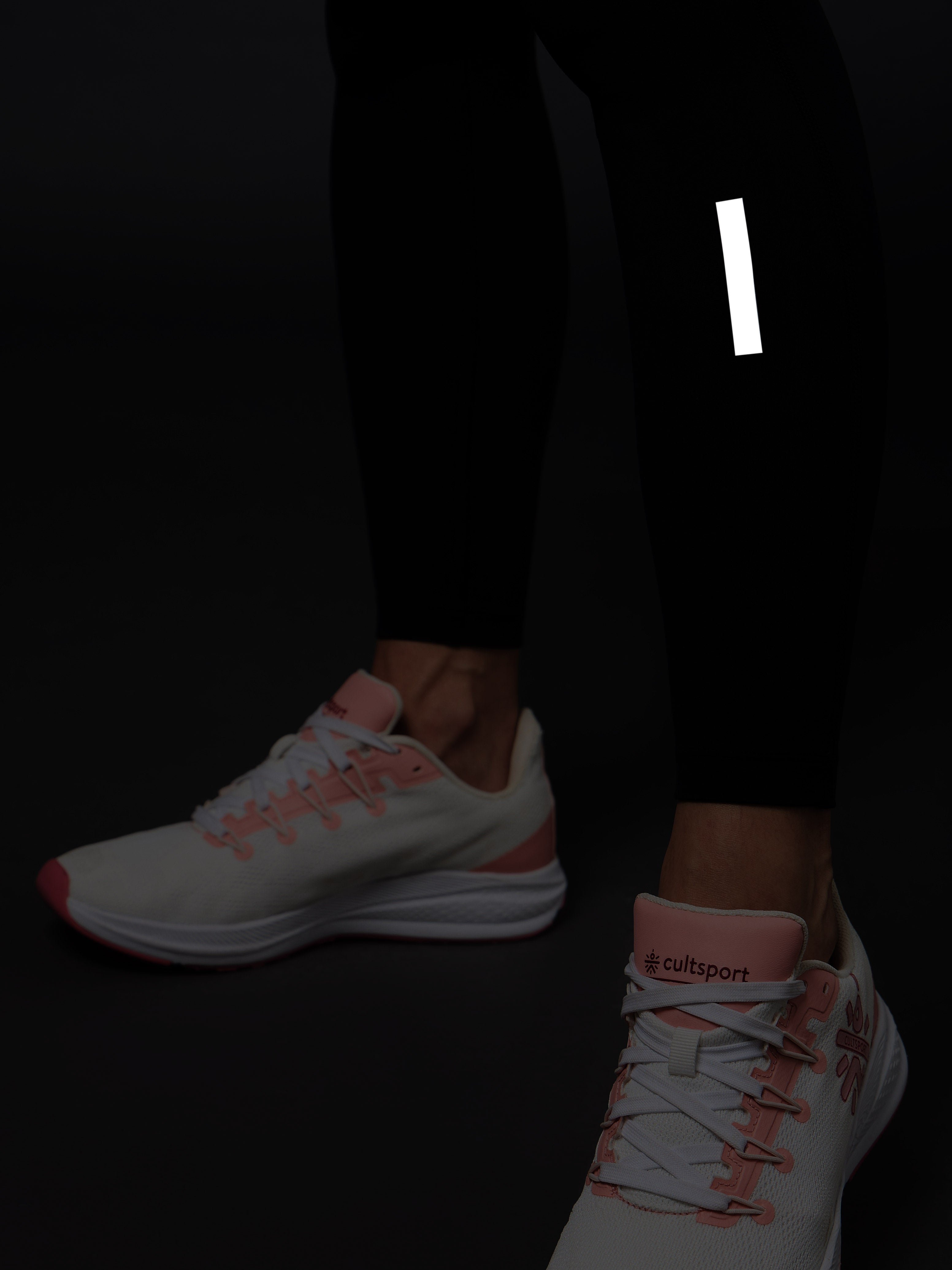 Women's Black Run Elevate COMFLex Tights