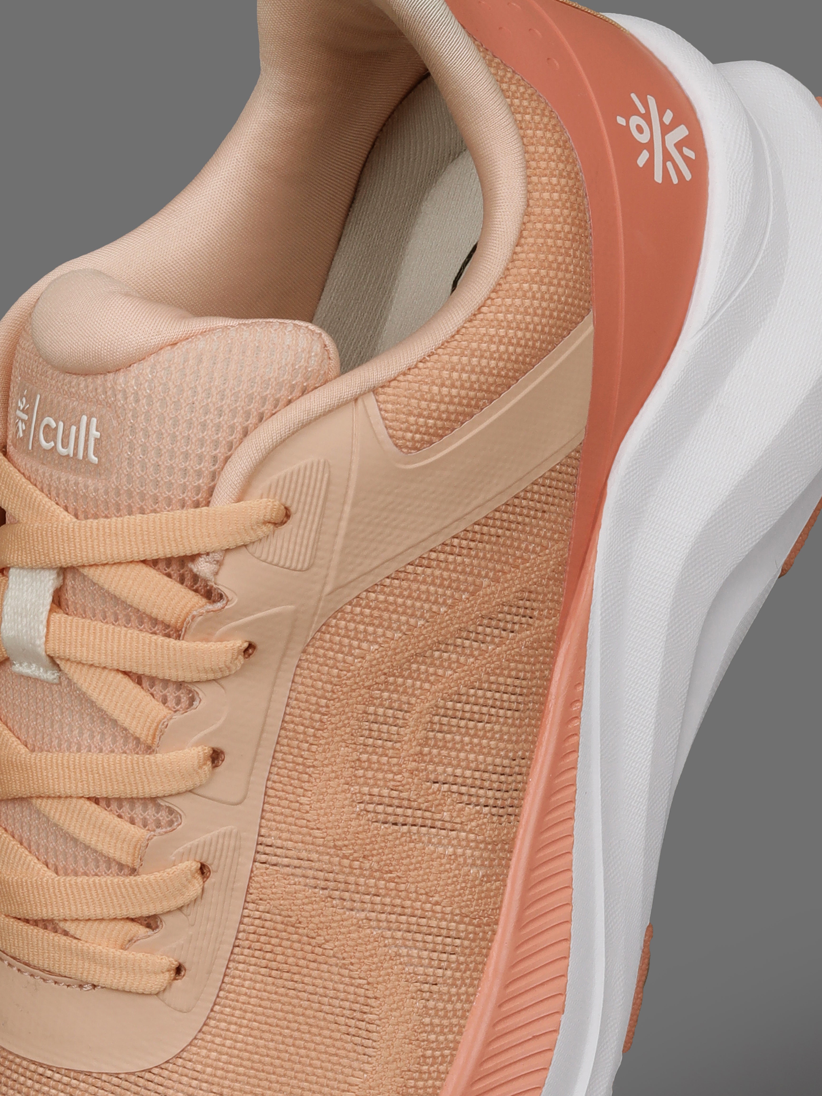 cult Women's Surge Running Shoes - Peach