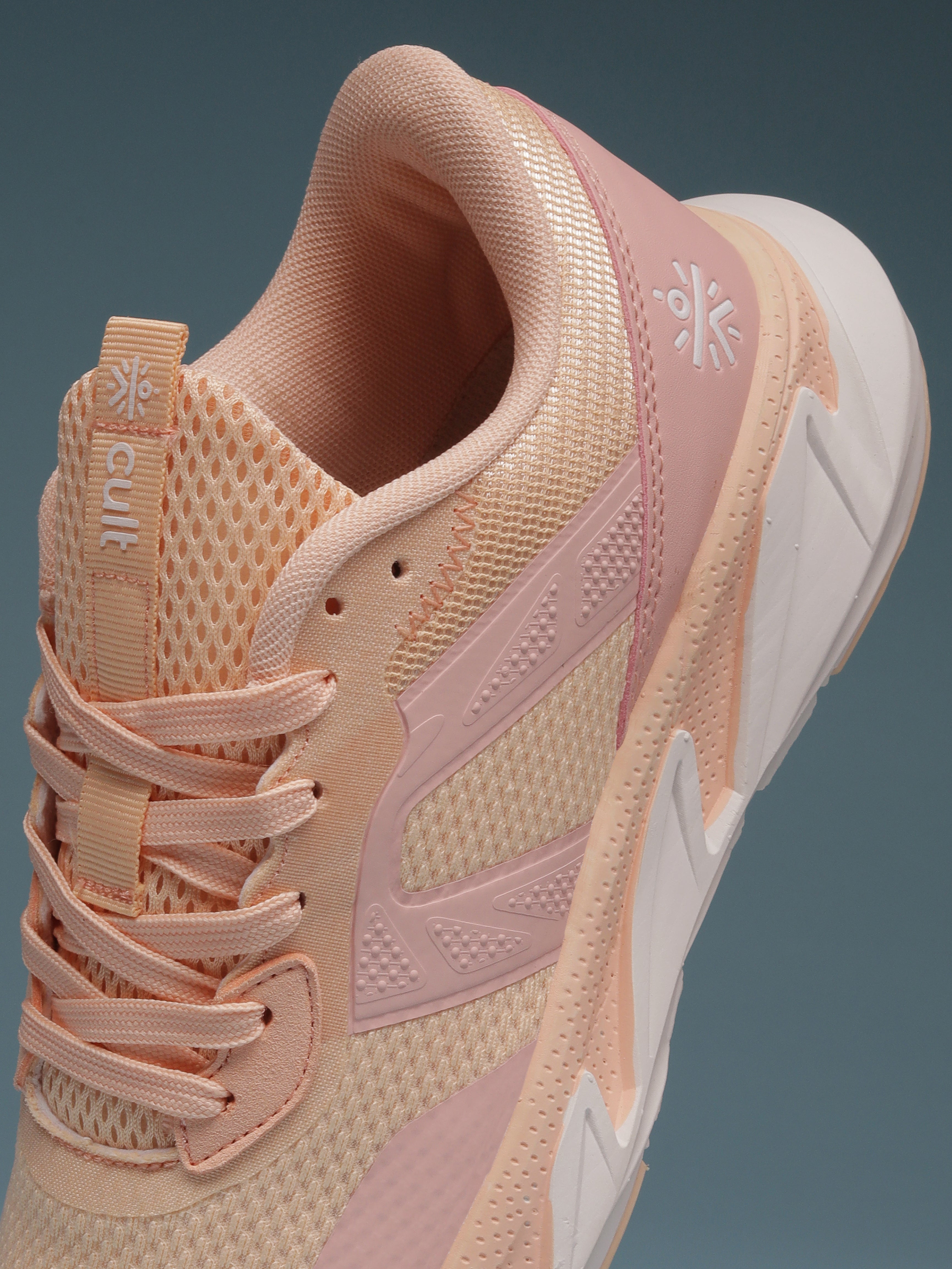 cult Women's Havok Running Shoes - Peach