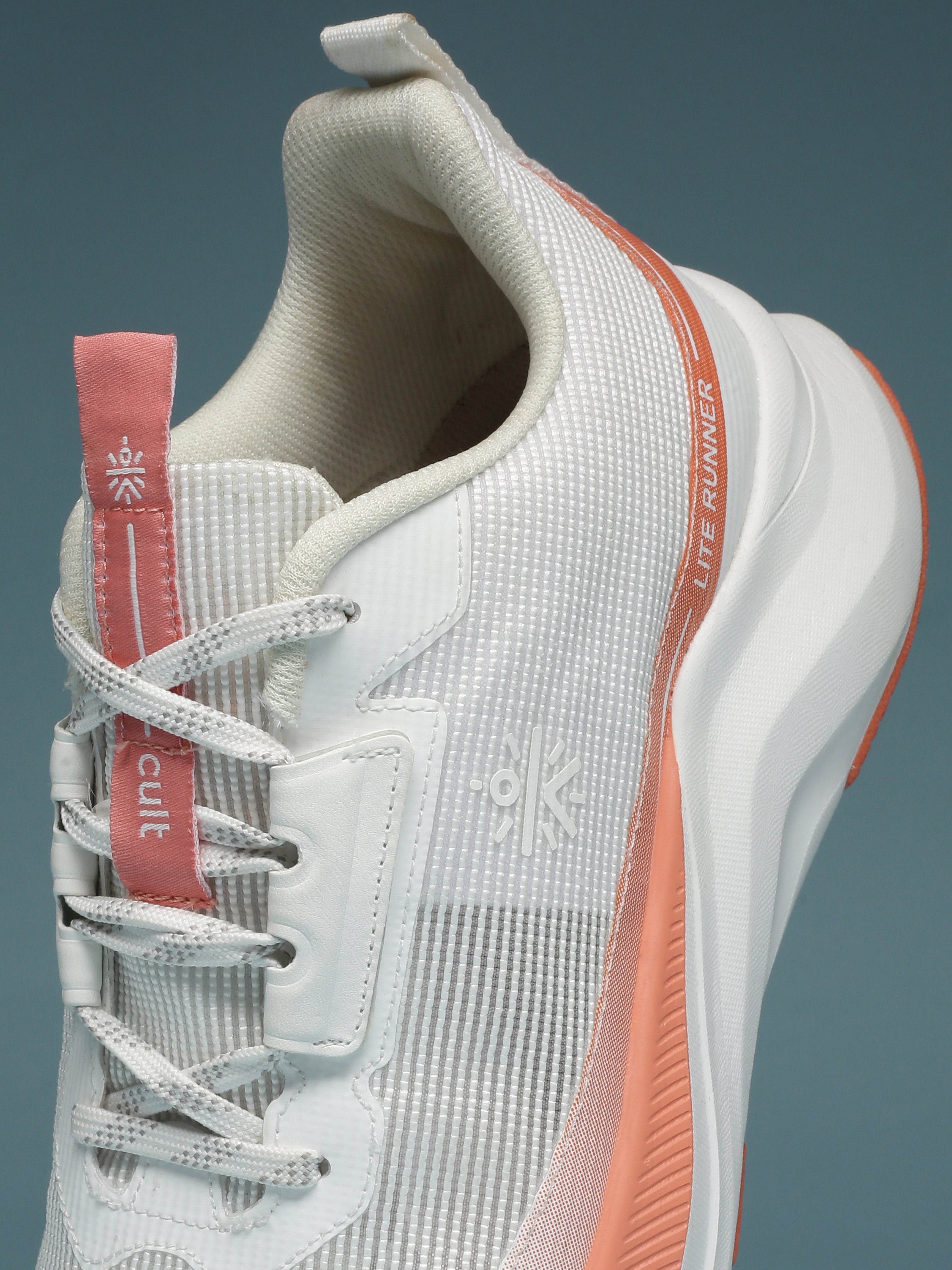 cult Women's Aurelia Running Shoes - Off White/Coral