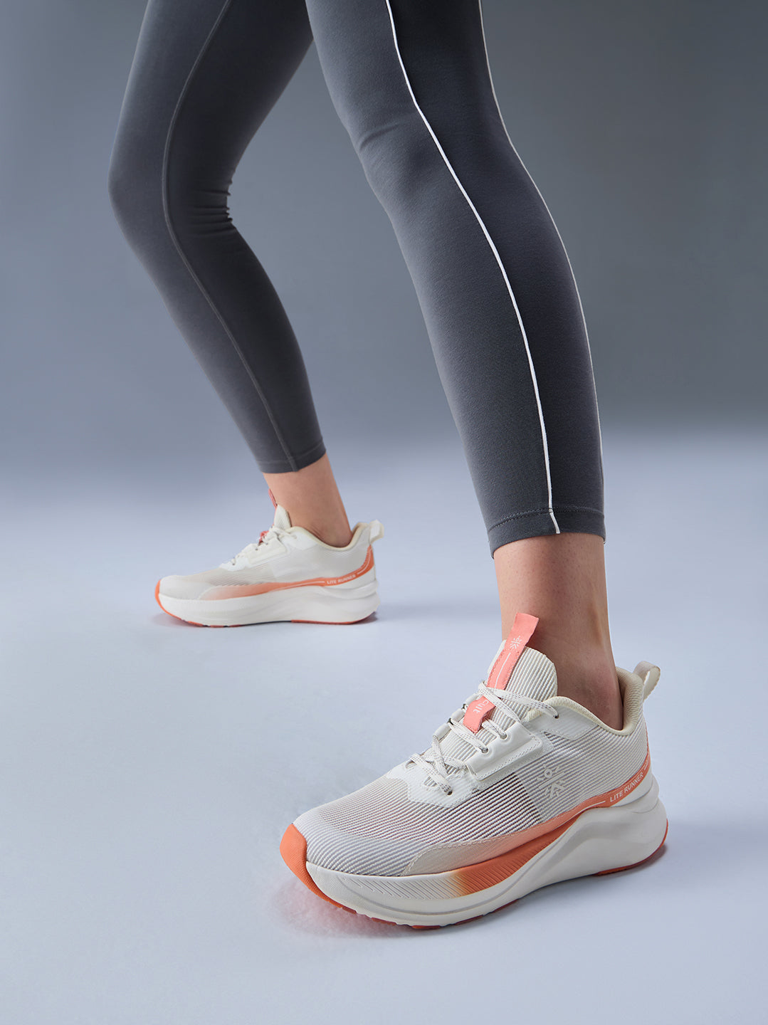 cult Women's Aurelia Running Shoes - Off White/Coral