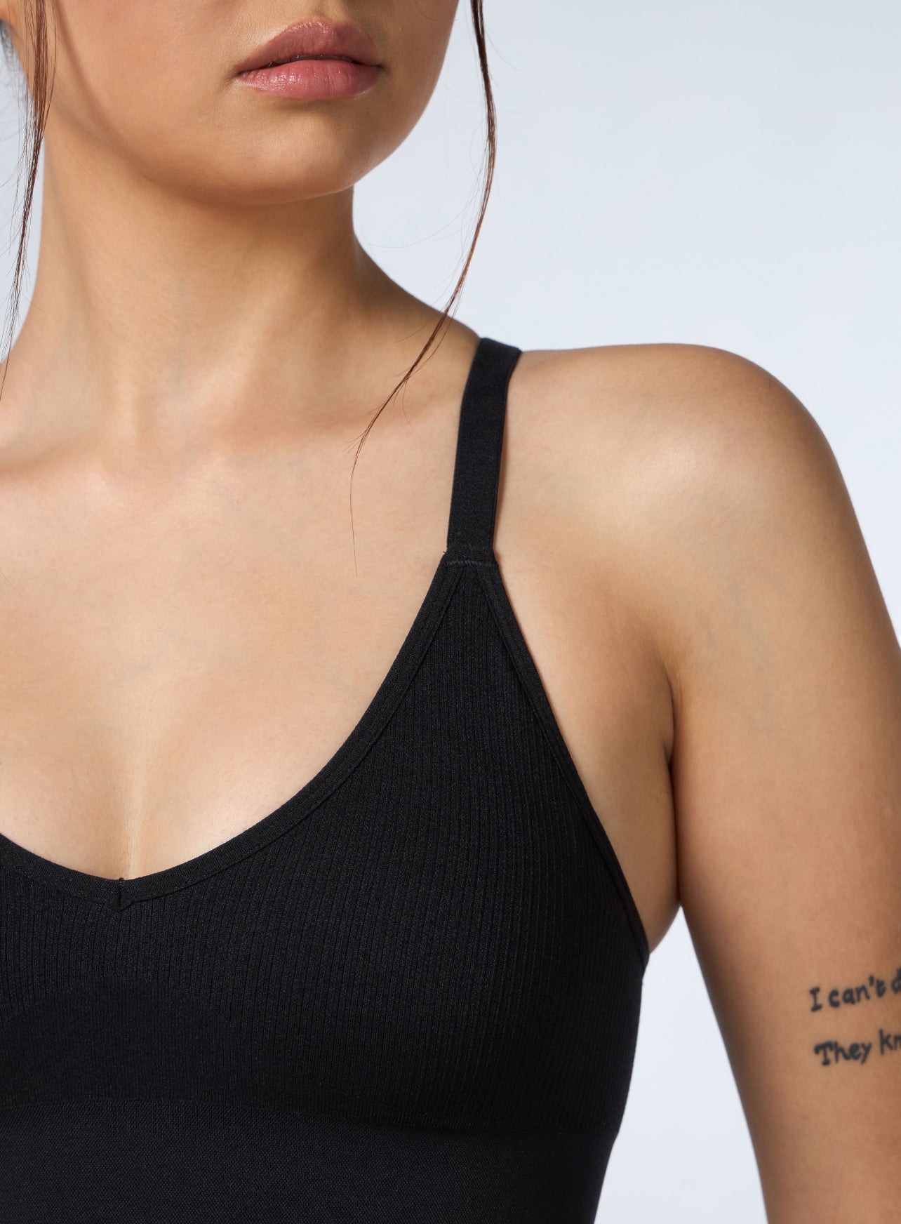 Women's Black Cross Fit Seamless Medium Support Bra