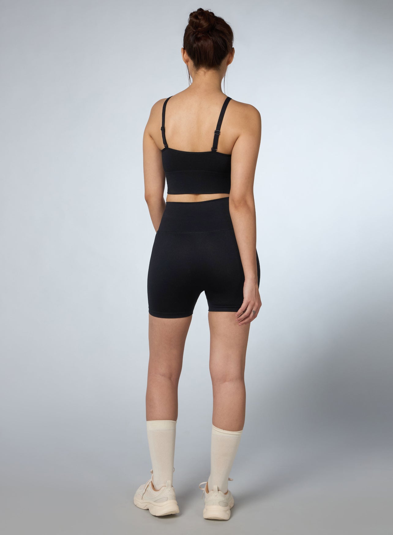 Women's Black Momentum Seamless Medium Support Bra