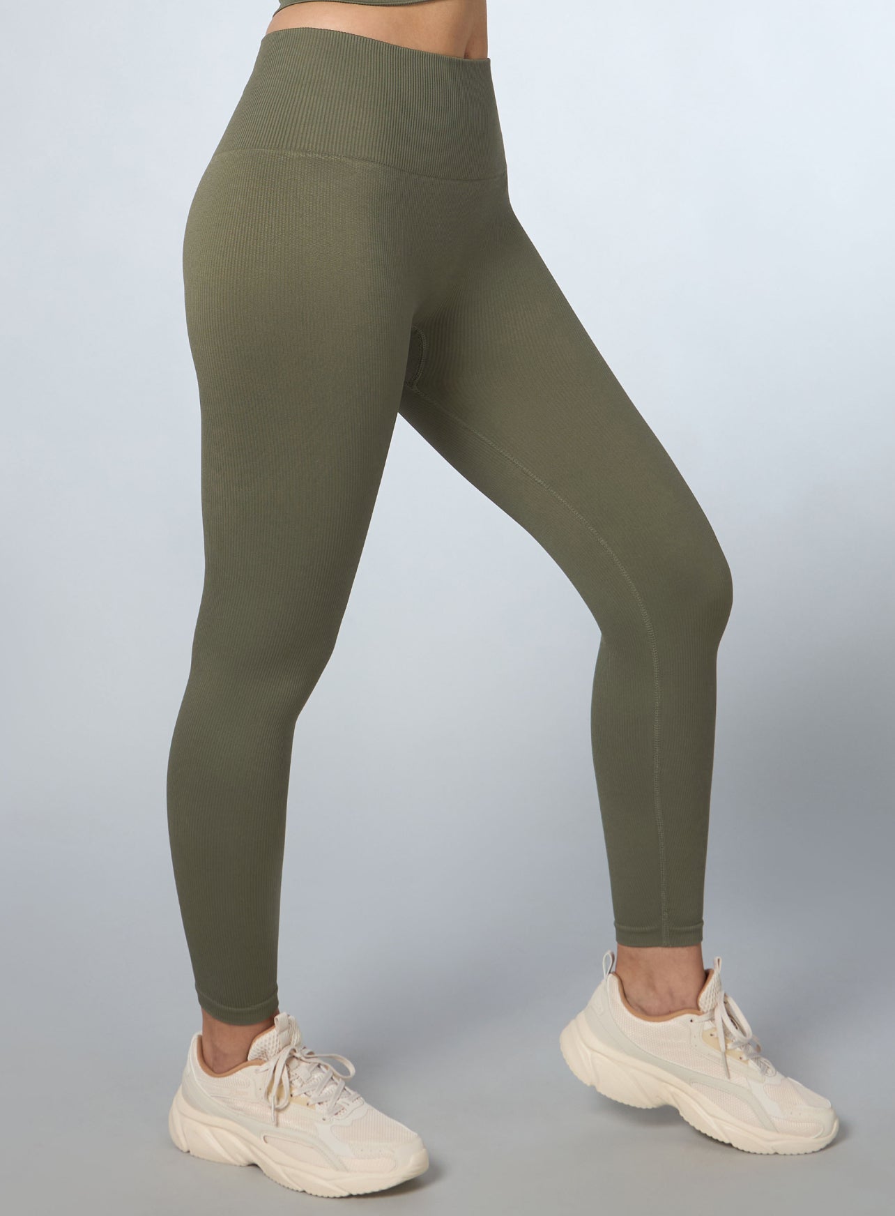 Women's Olive Versatile Seamless Tights