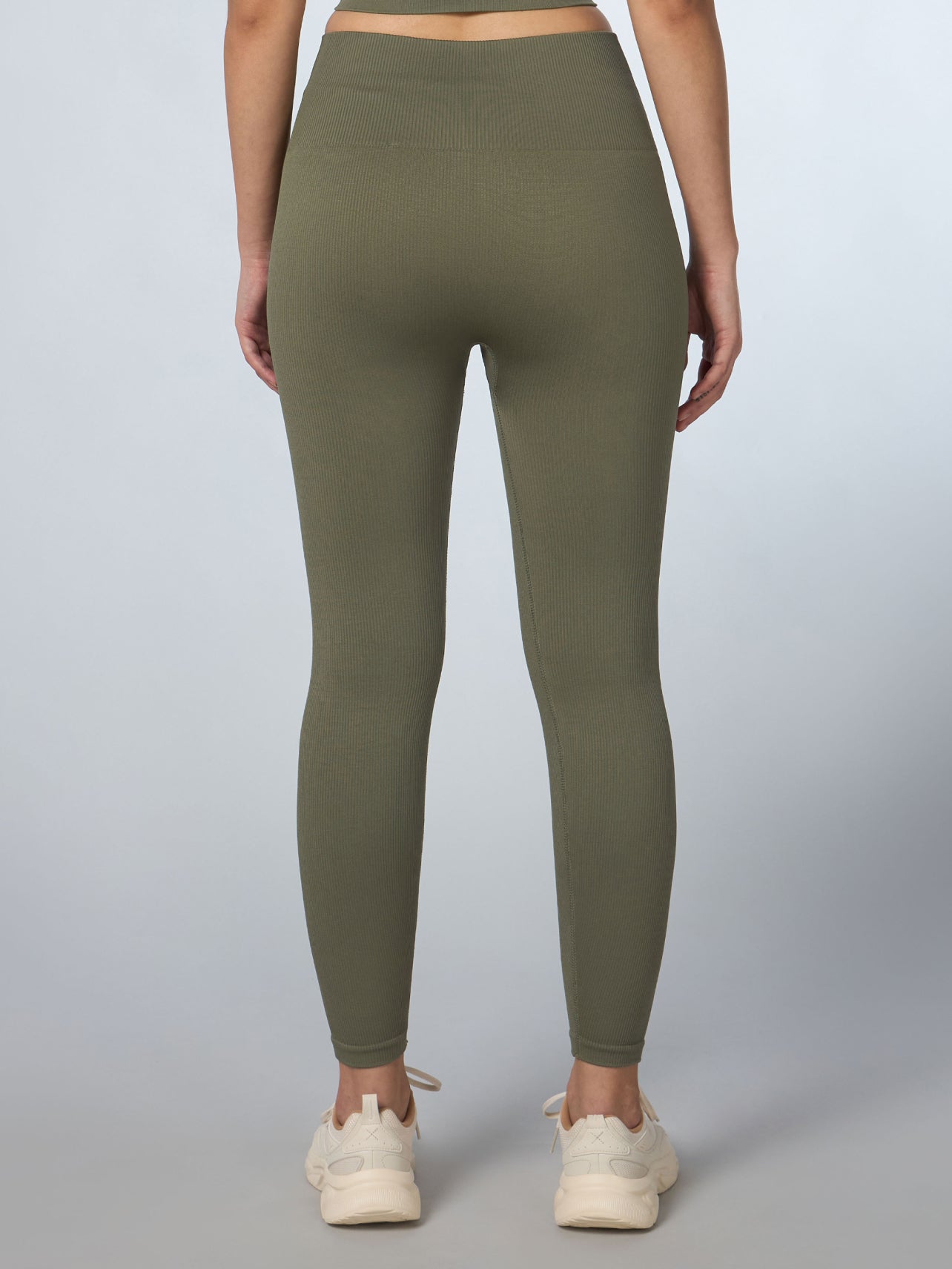 704578 6 09e3a14c 92d6 415c 868d aaa50c9600bb