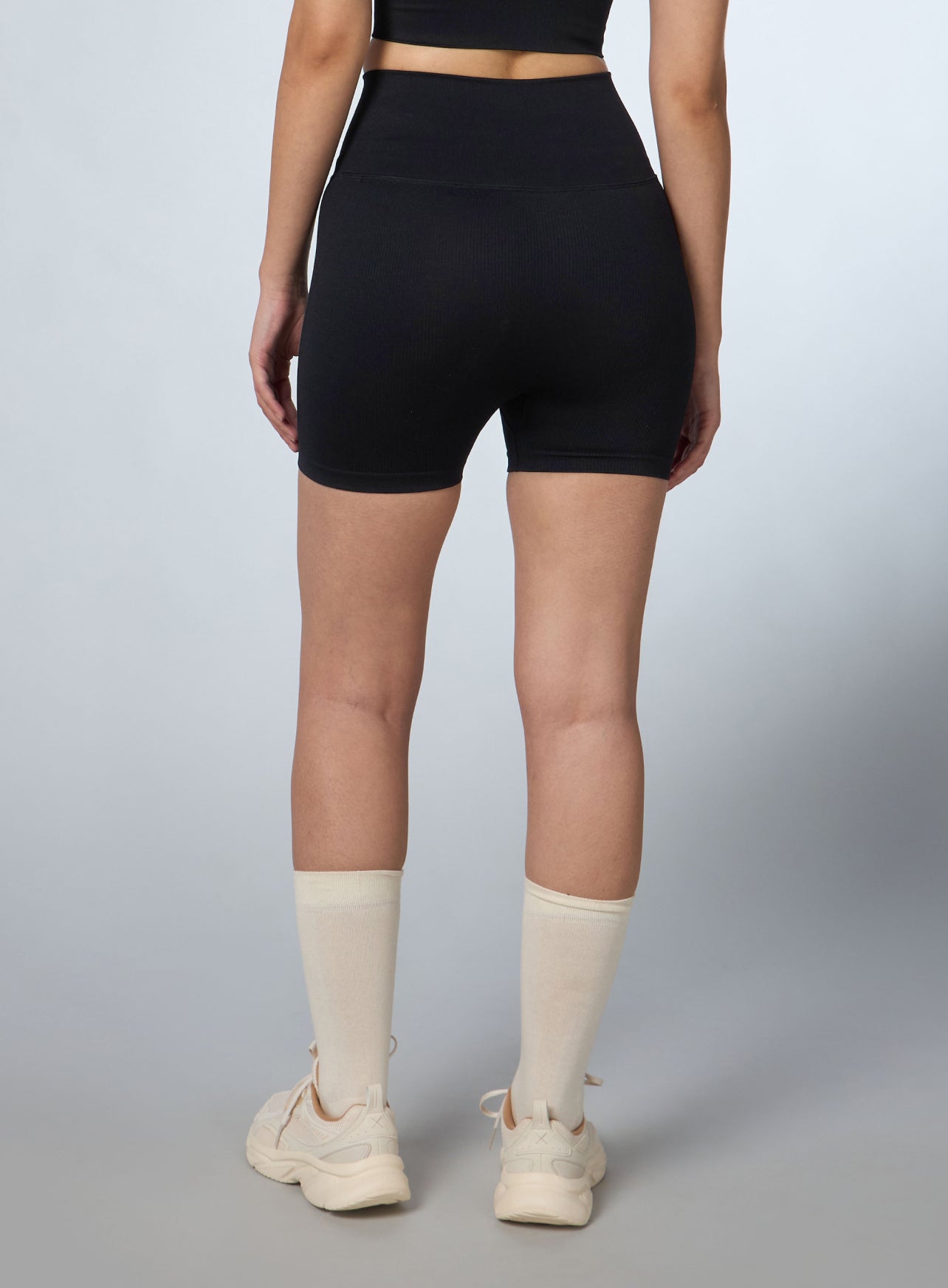Women's Black Momentum Seamless Shorts