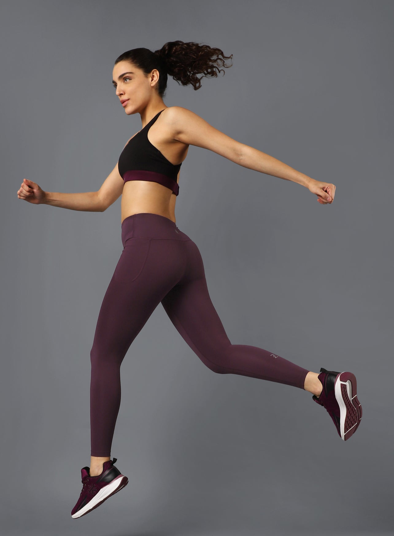Women's Wine Runner's Essential Tights