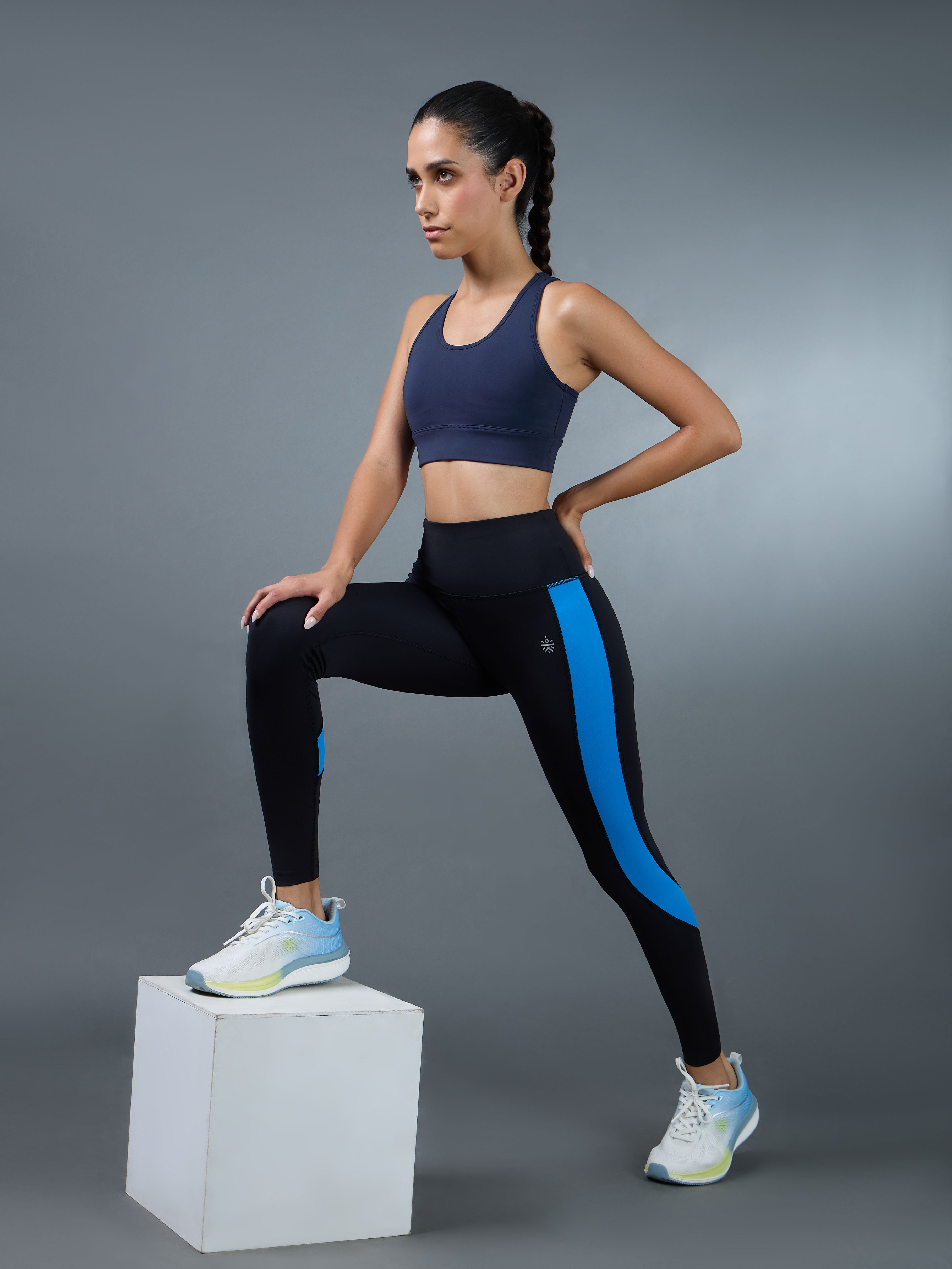 Women's Black Run Elevate Tights