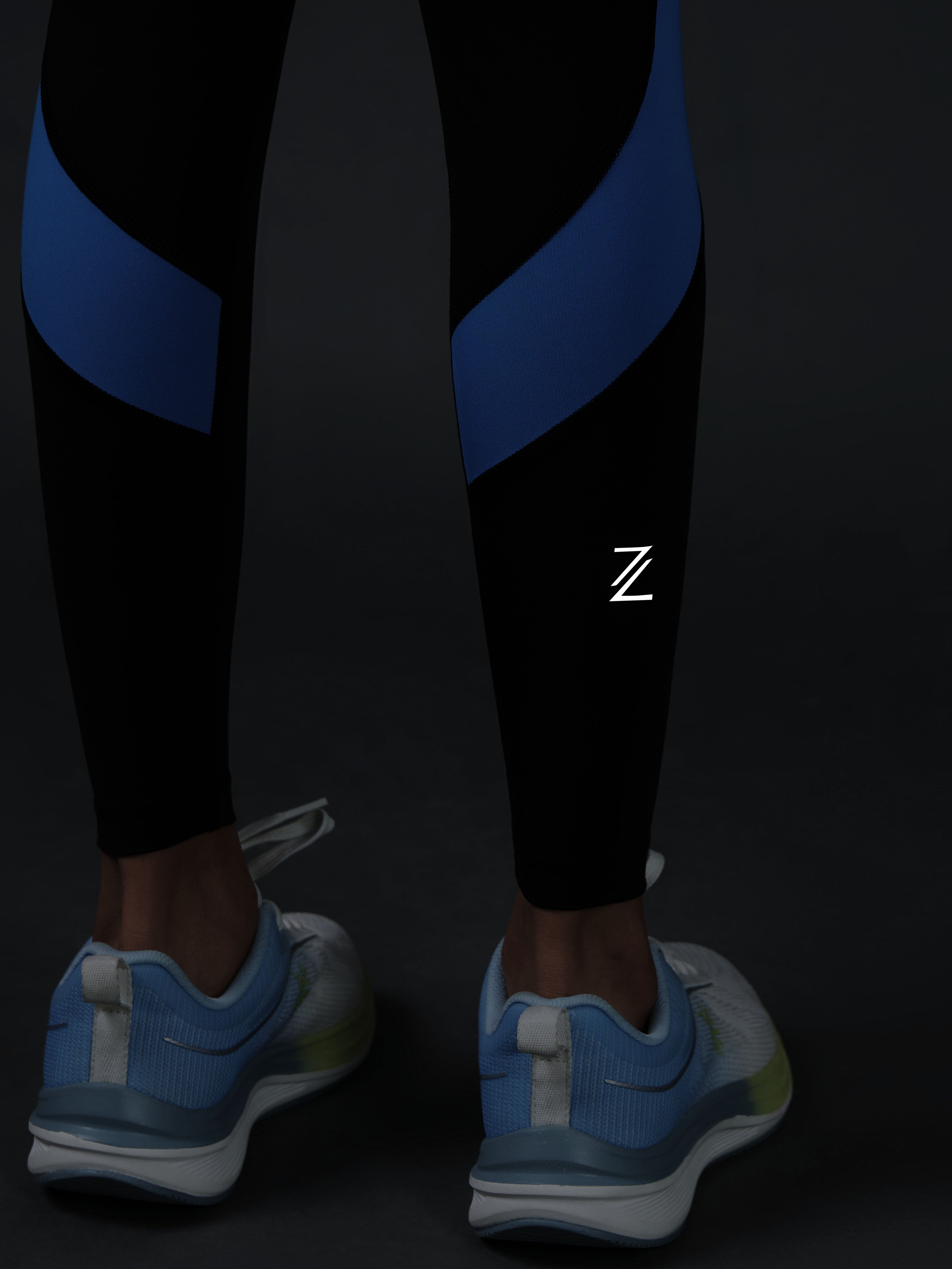 Women's Black Run Elevate Tights