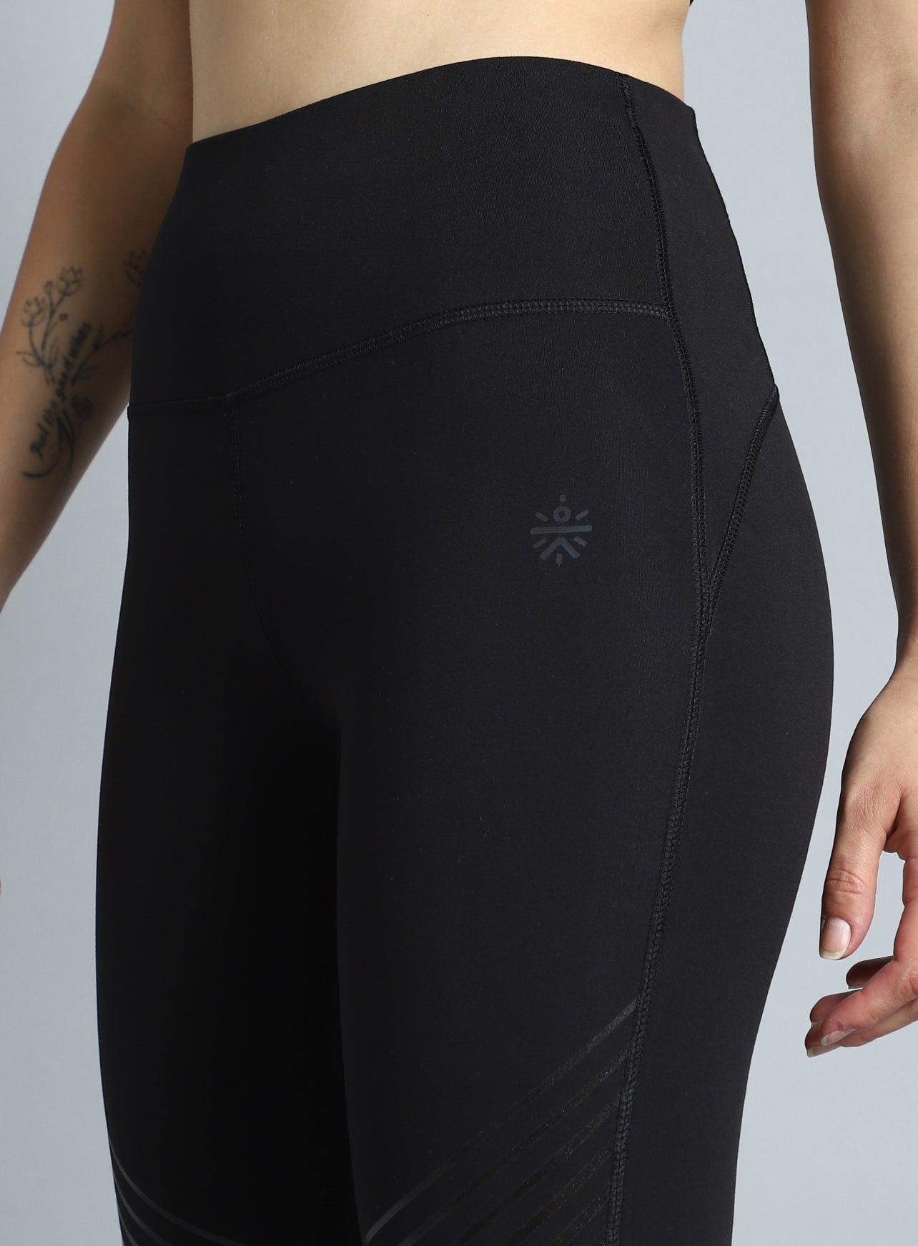 Women's Black Energy Flow Printed COMFlex Tights