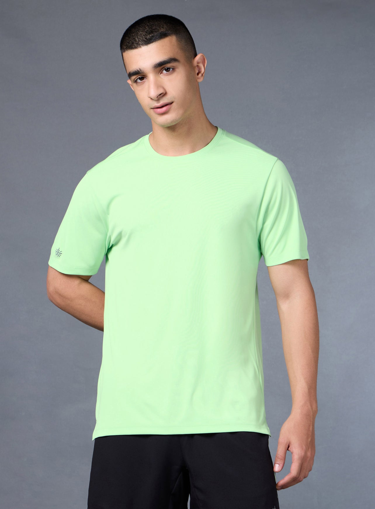 Men's Runner's Green Essential T-shirt