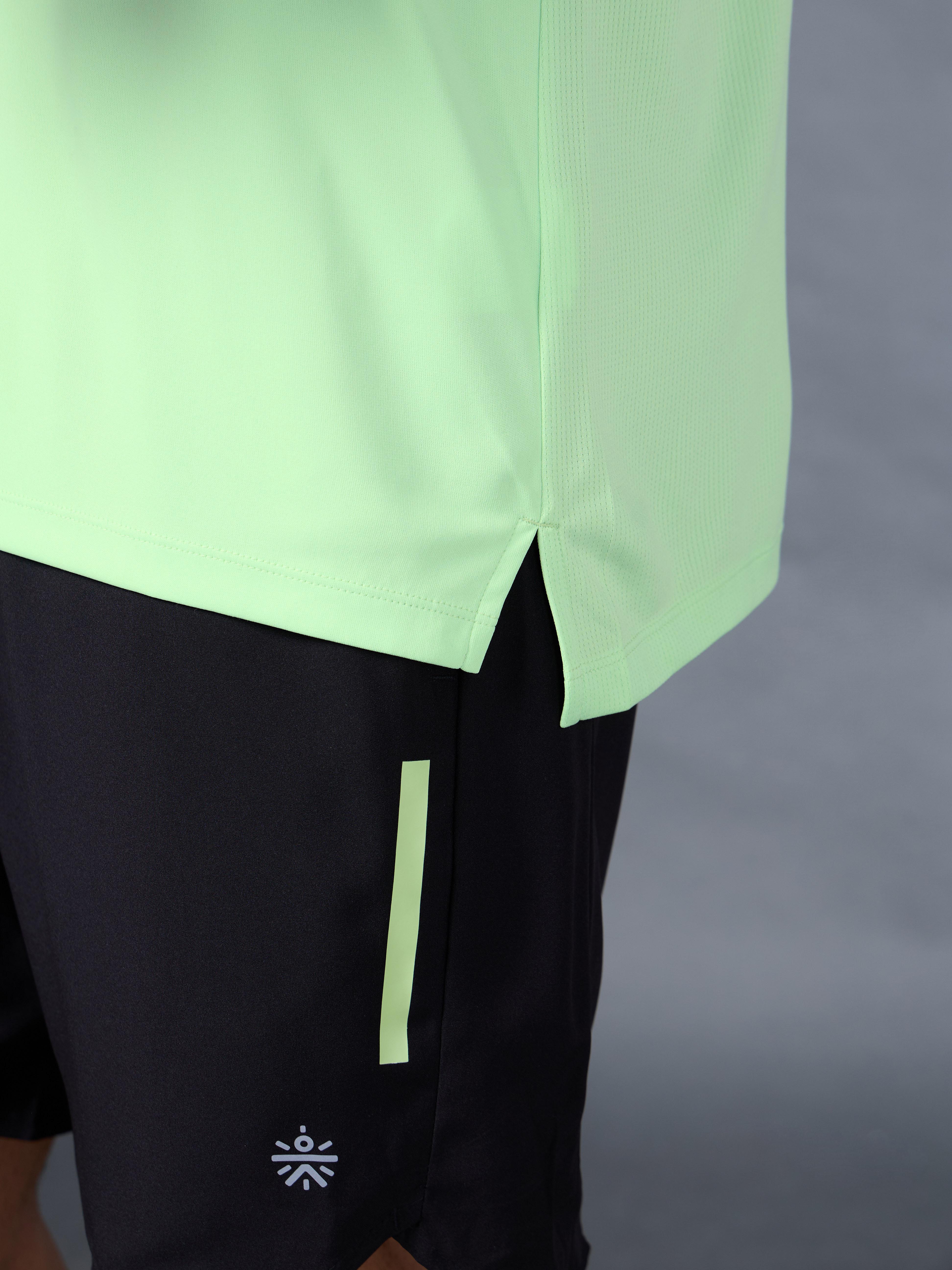 Men's Runner's Green Essential T-shirt