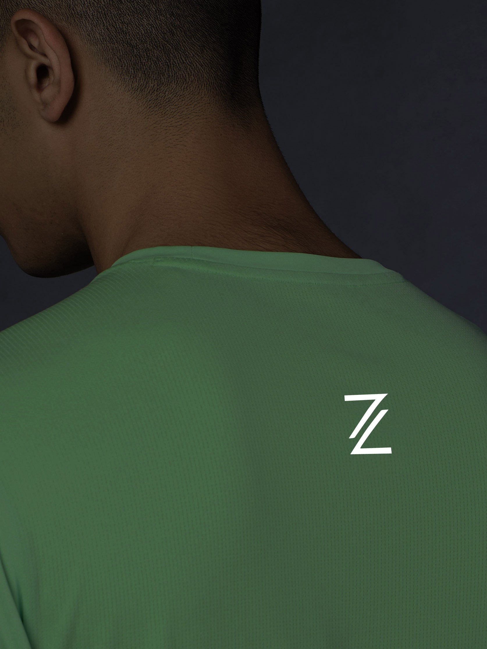 Men's Runner's Green Essential T-shirt