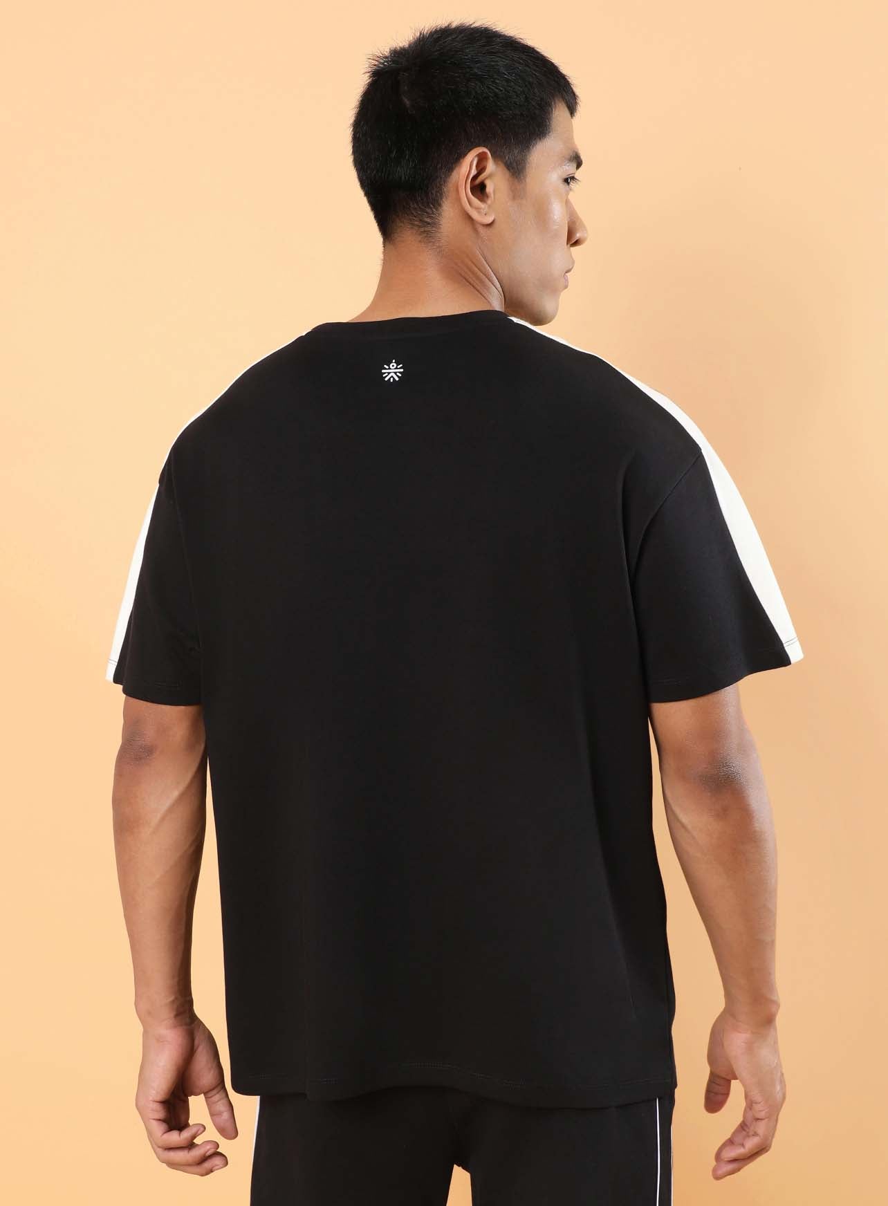 Men's Black Game On Typo Relaxed fit T-shirt