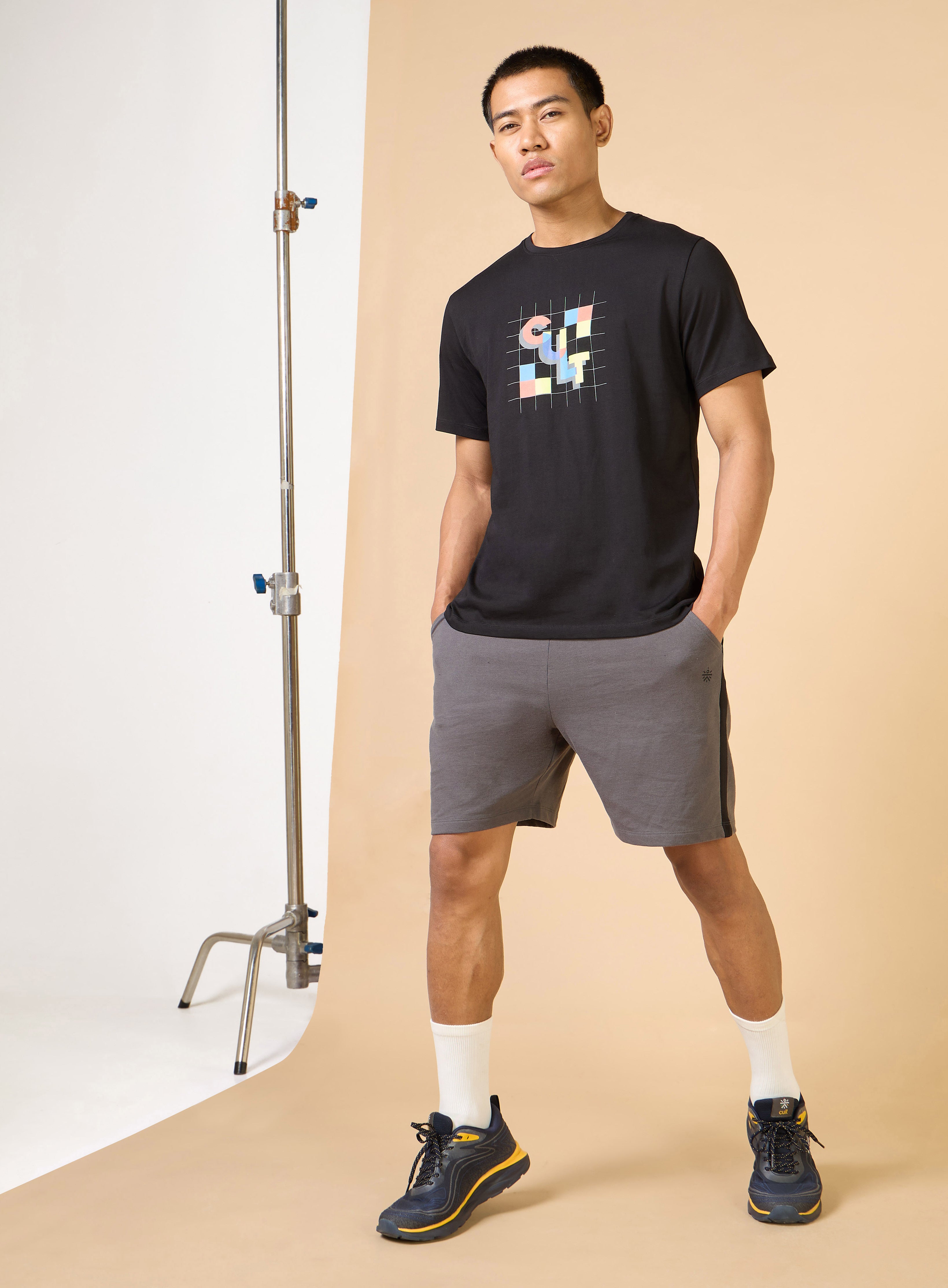 Men's Black Plug n Play Cult T-shirt