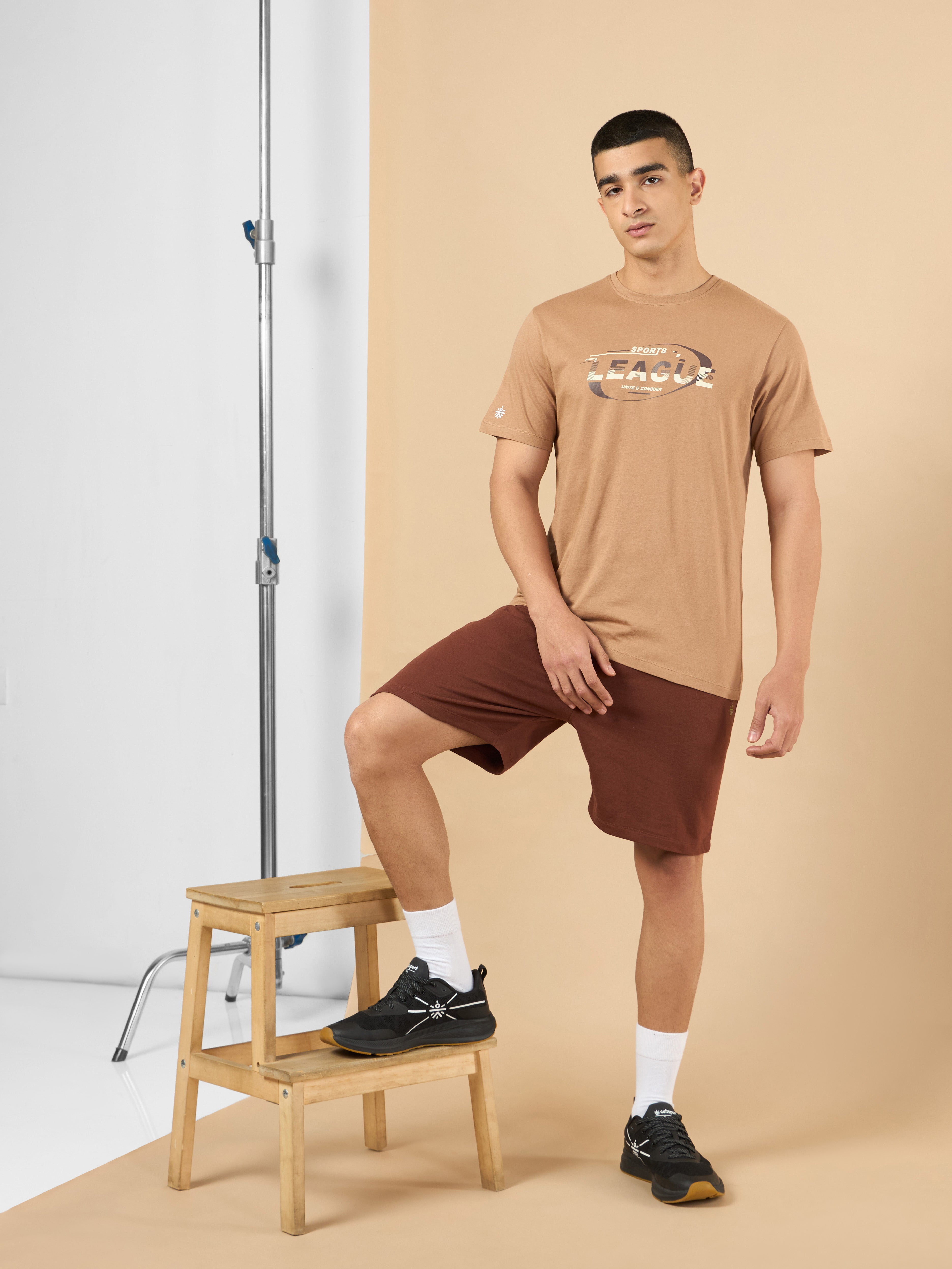 Men's Khaki Sports League Graphic T-shirt