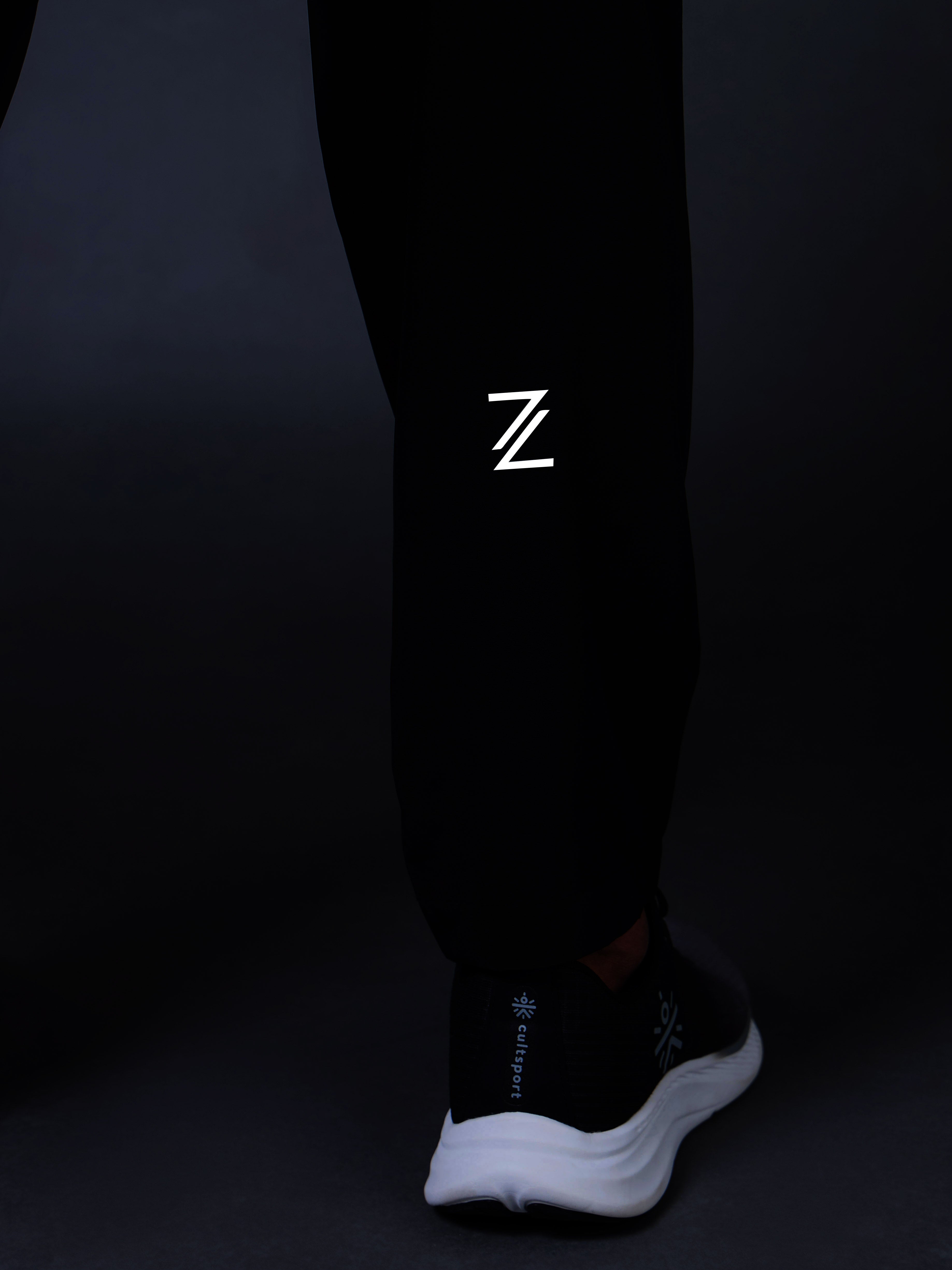Men's Black Night Run Trackpants