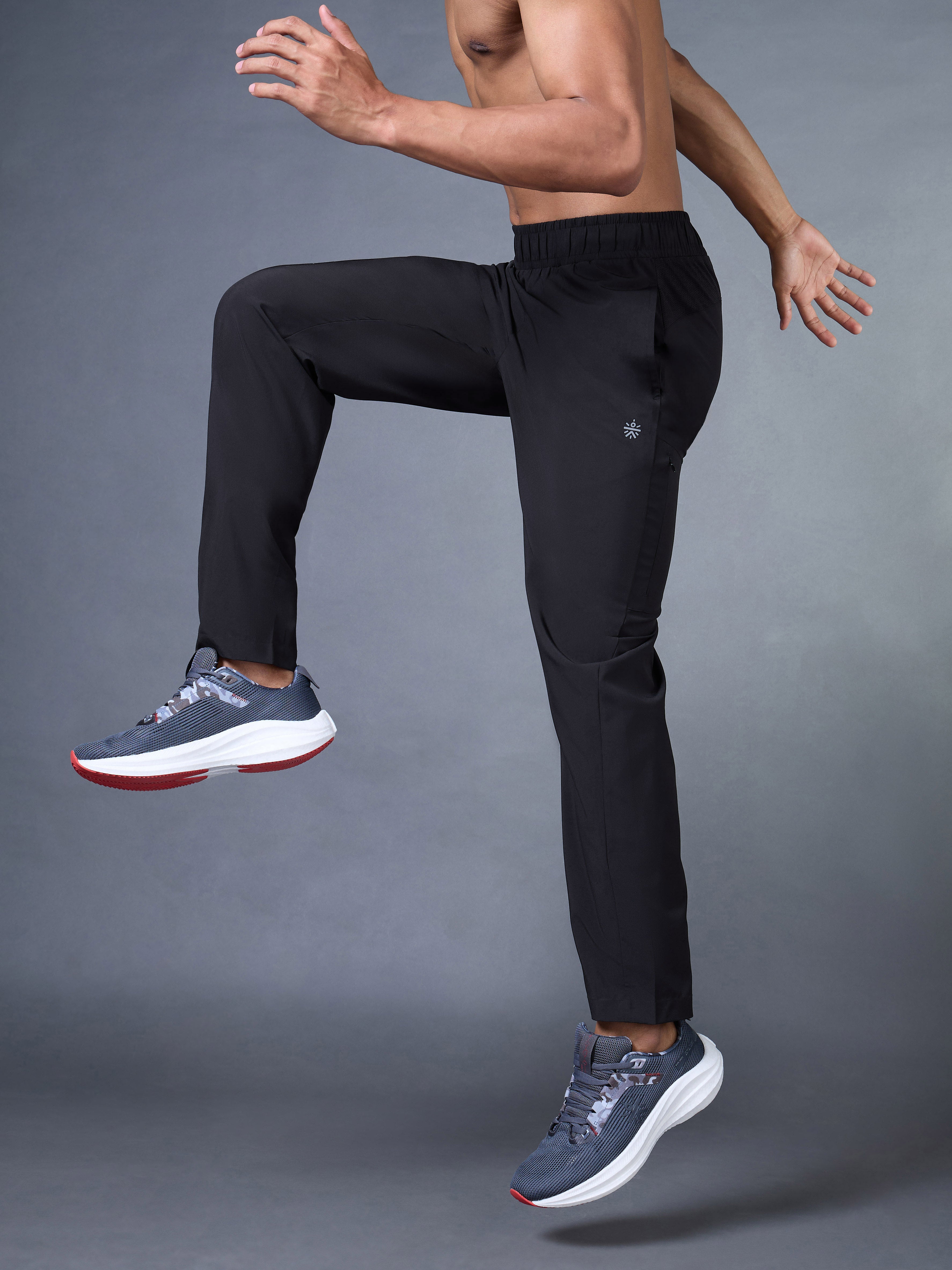 Men's Black Run Elevate Trackpants