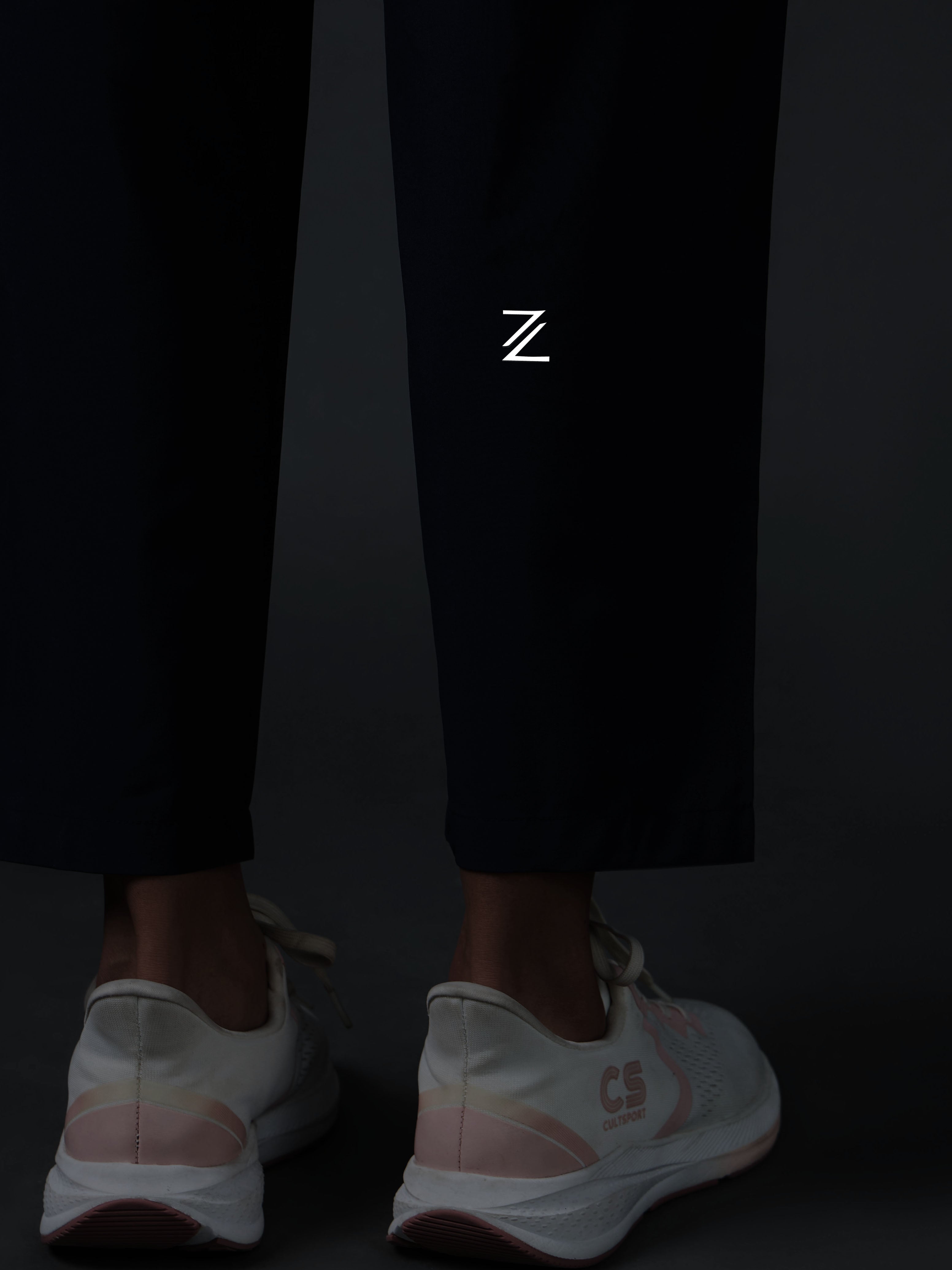 Women's Navy Run Elevate Trackpants